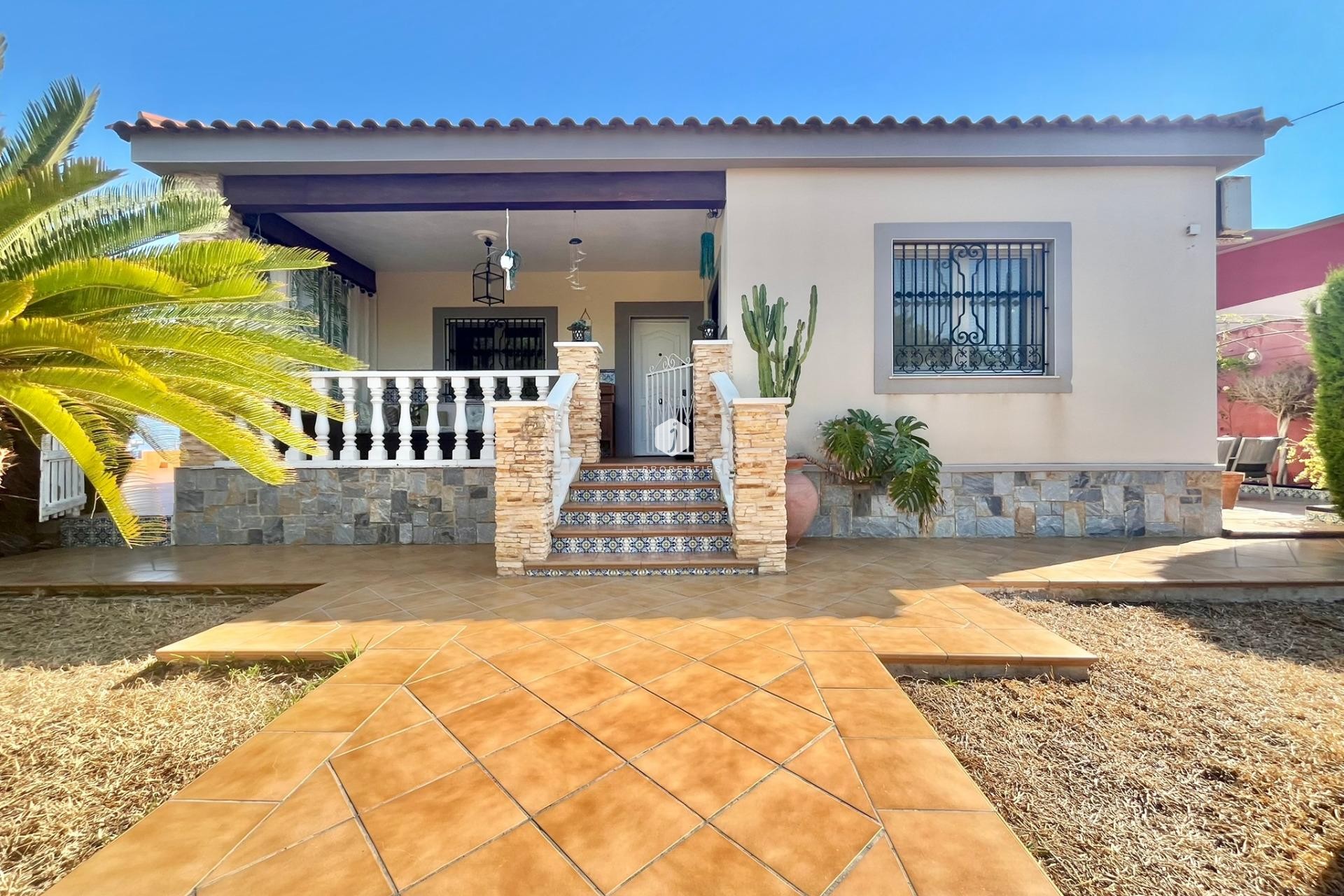 Resale - Villa -
Torrevieja - Los Balcones - Los Altos del Edén