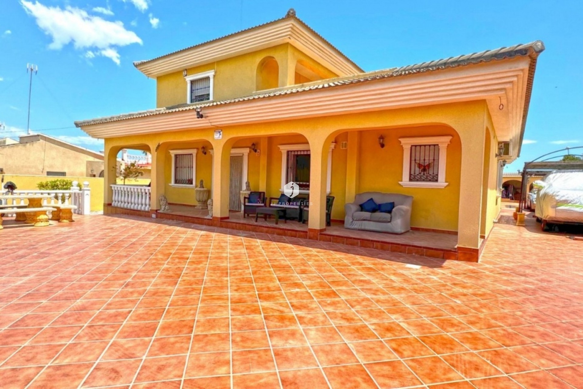 Resale - Villa -
Torrevieja - Los Balcones