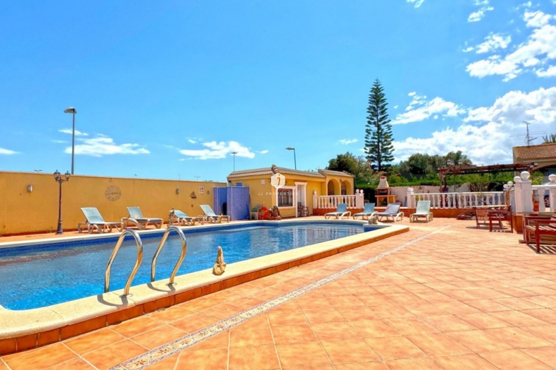 Resale - Villa -
Torrevieja - Los Balcones