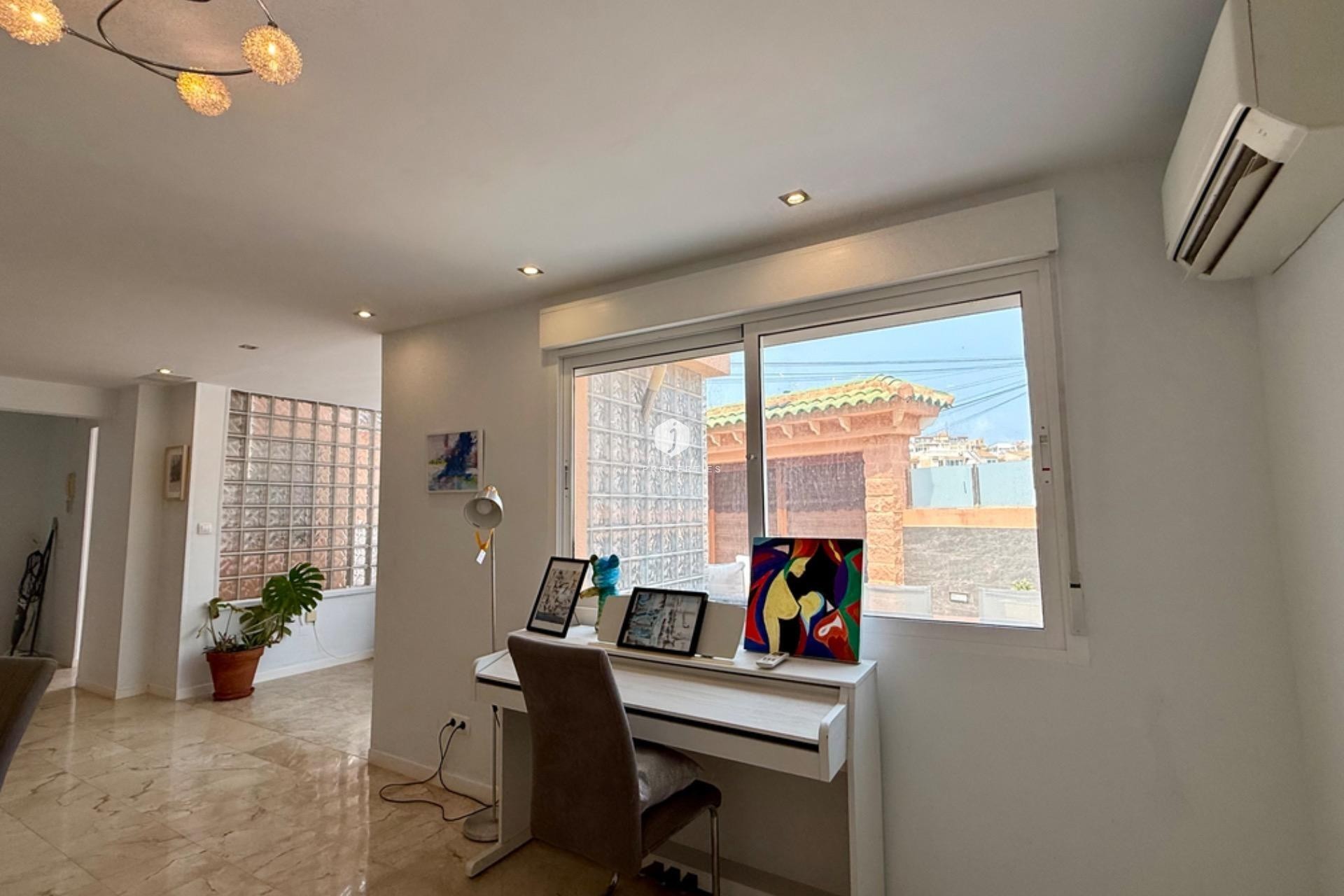 Resale - Villa -
Torrevieja - Los Frutales