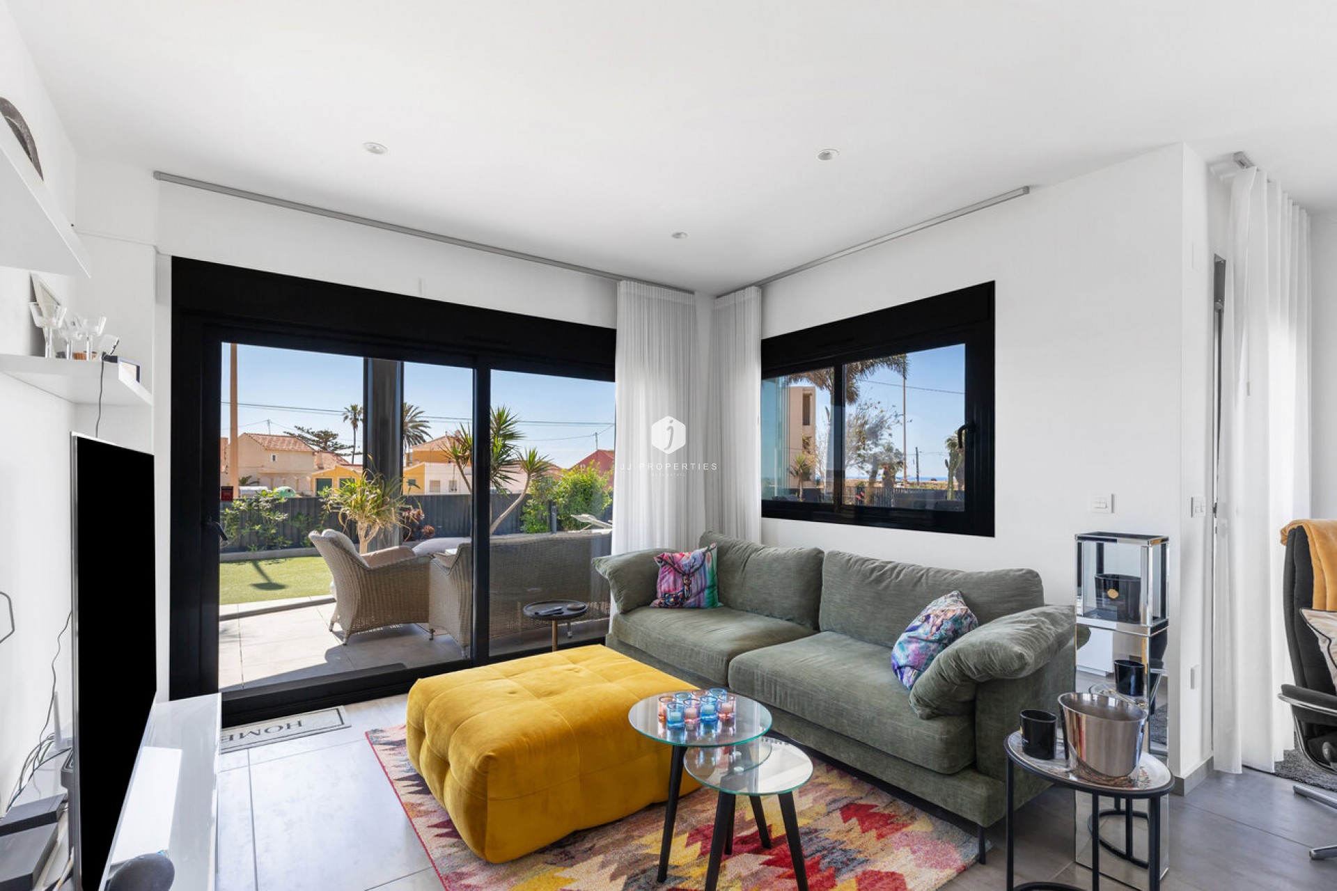 Resale - Villa -
Torrevieja - Rosaleda