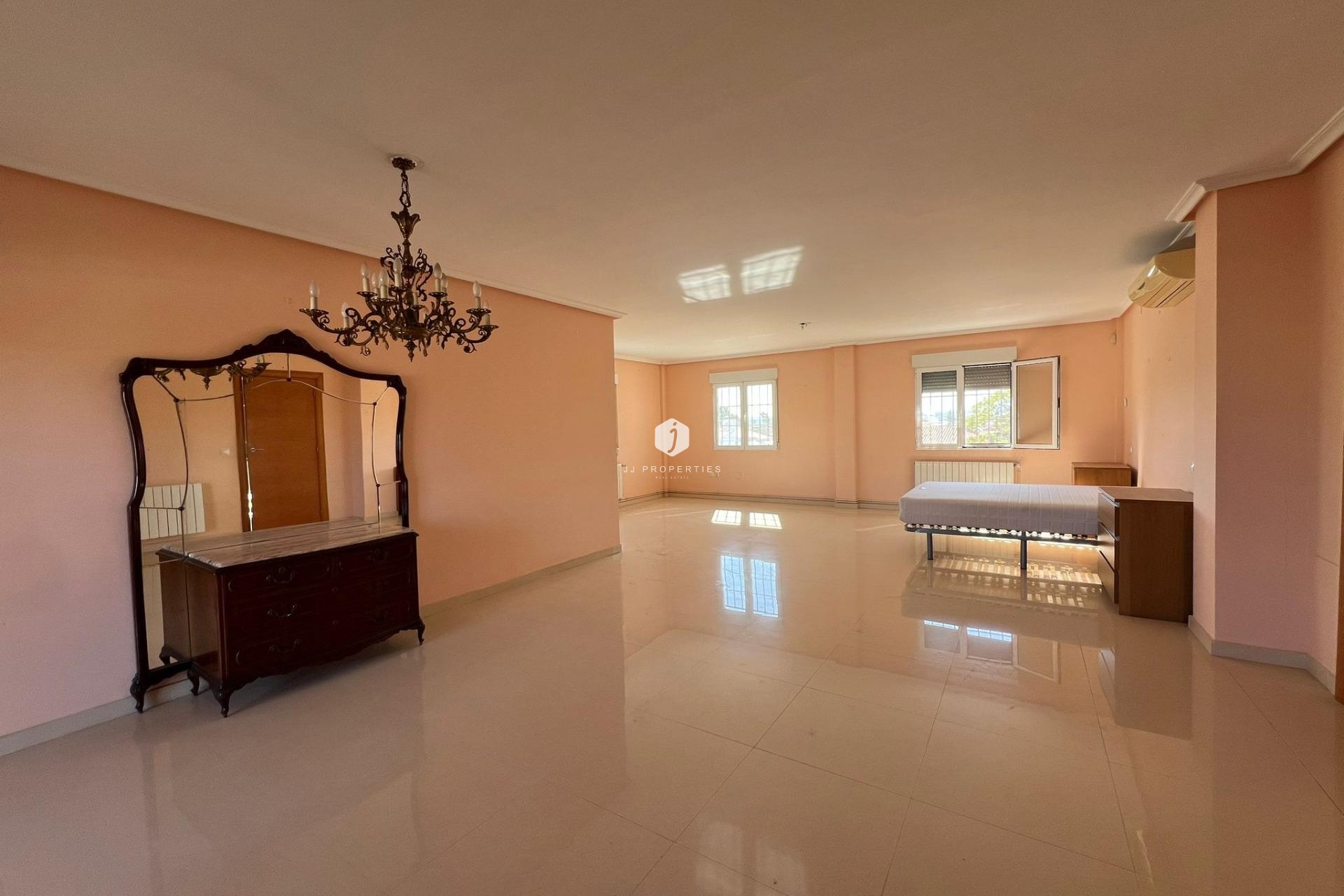 Resale - Villa -
Torrevieja - Torreta Florida