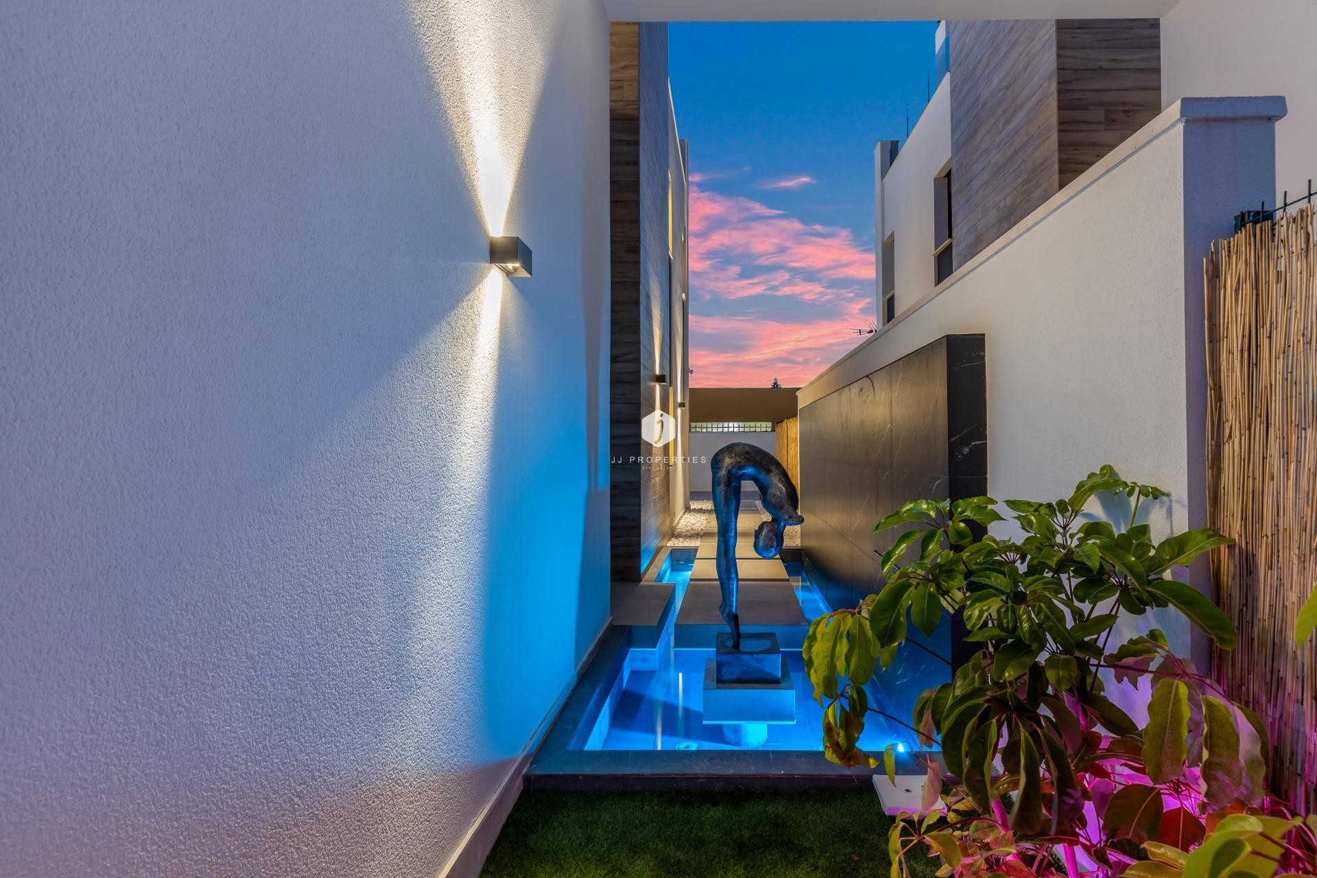 Resale - Villa -
Torrevieja - Torreta Florida