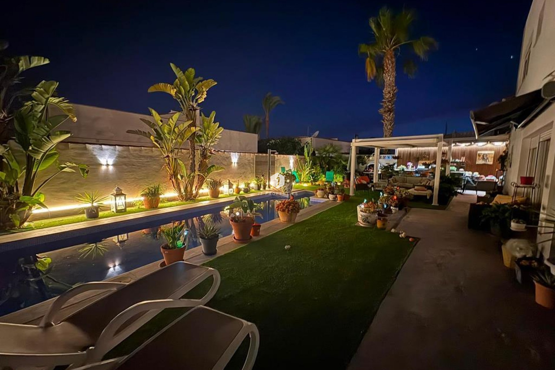 Resale - Villa -
Torrevieja - Torreta Florida