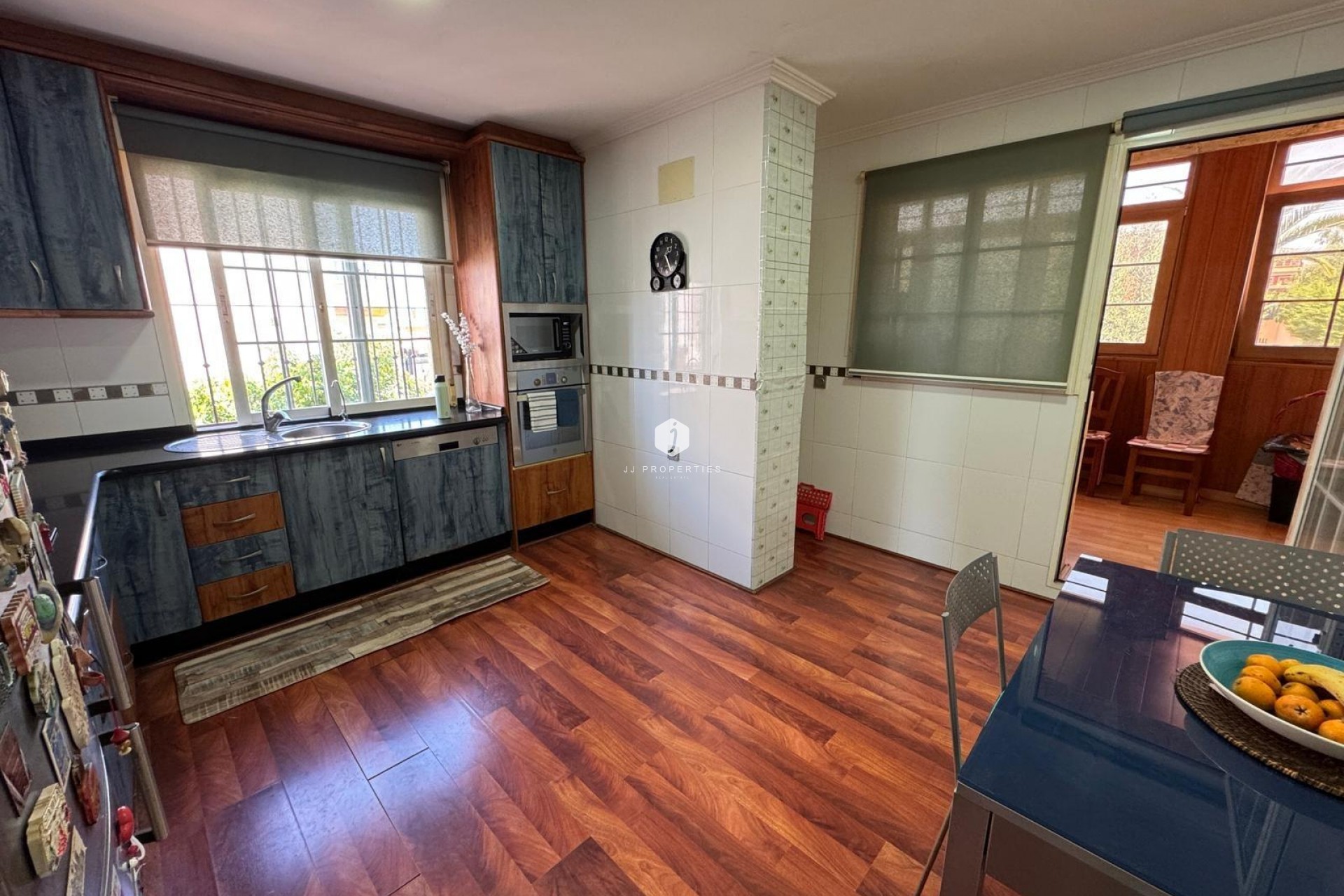 Resale - Villa -
Torrevieja - Zona Los Frutales