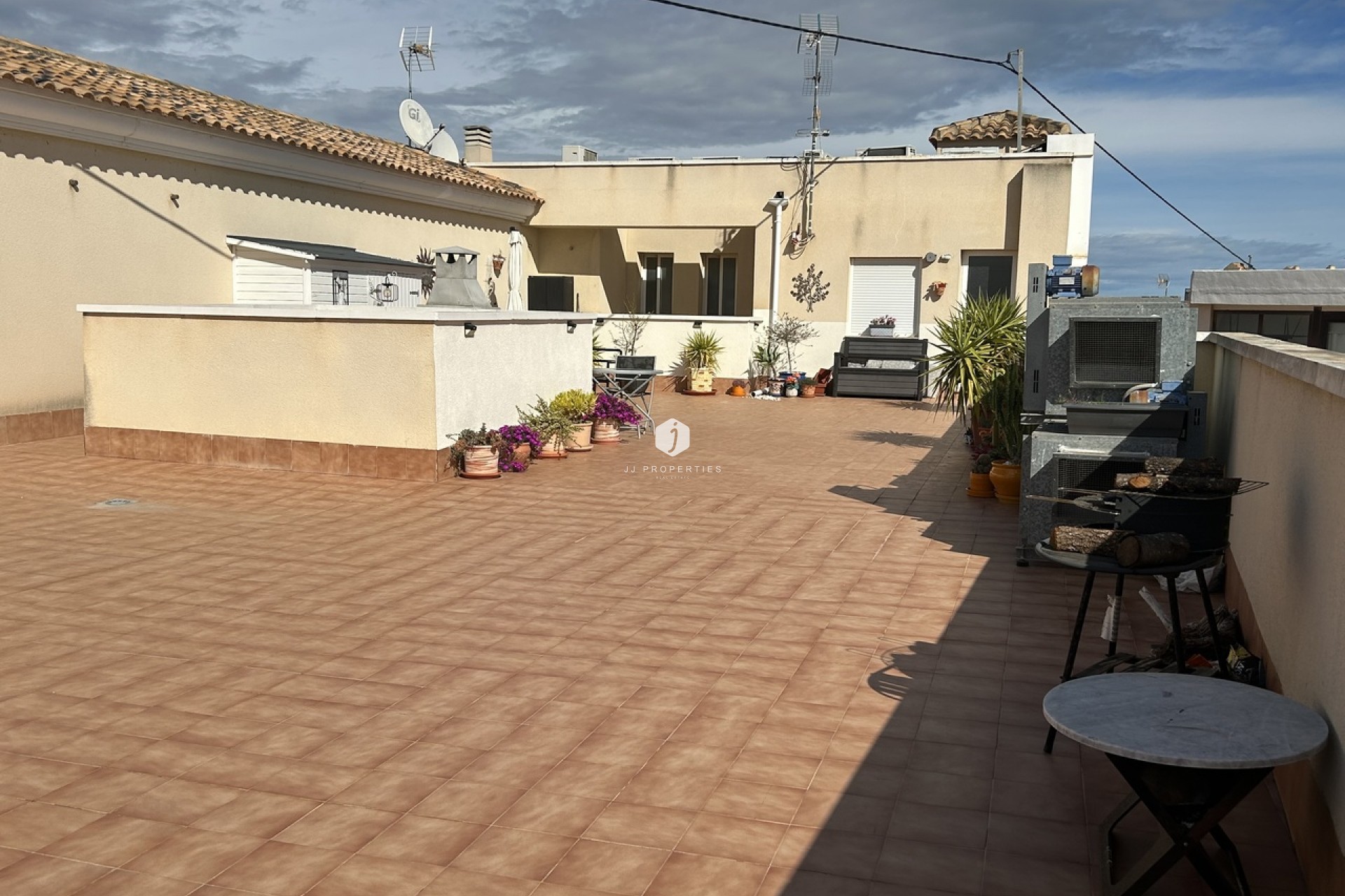 Segunda mano - Apartamento / piso -
Alicante - Inland