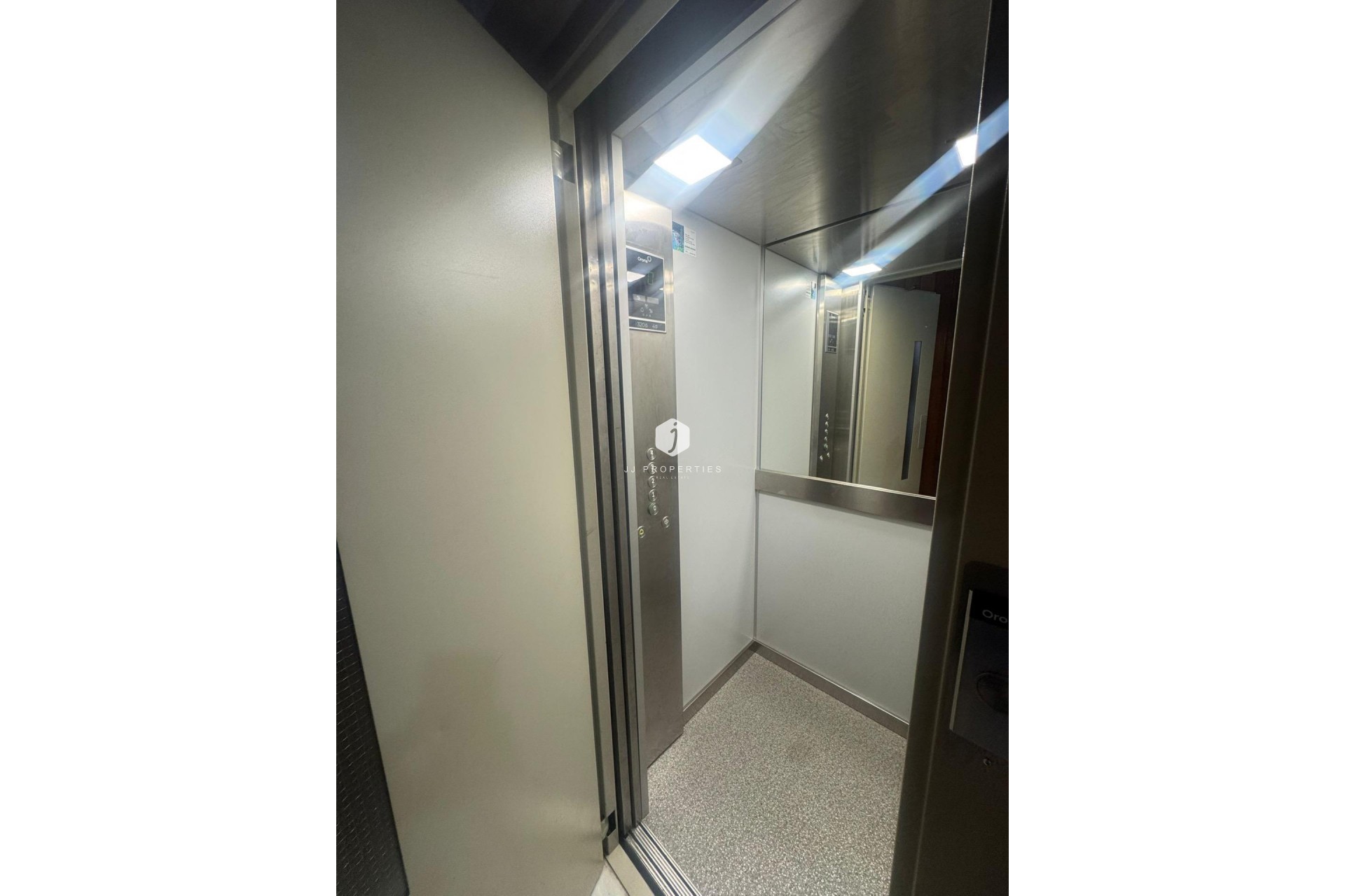 Segunda mano - Apartamento / piso -
Bigastro - Bigastro Centro