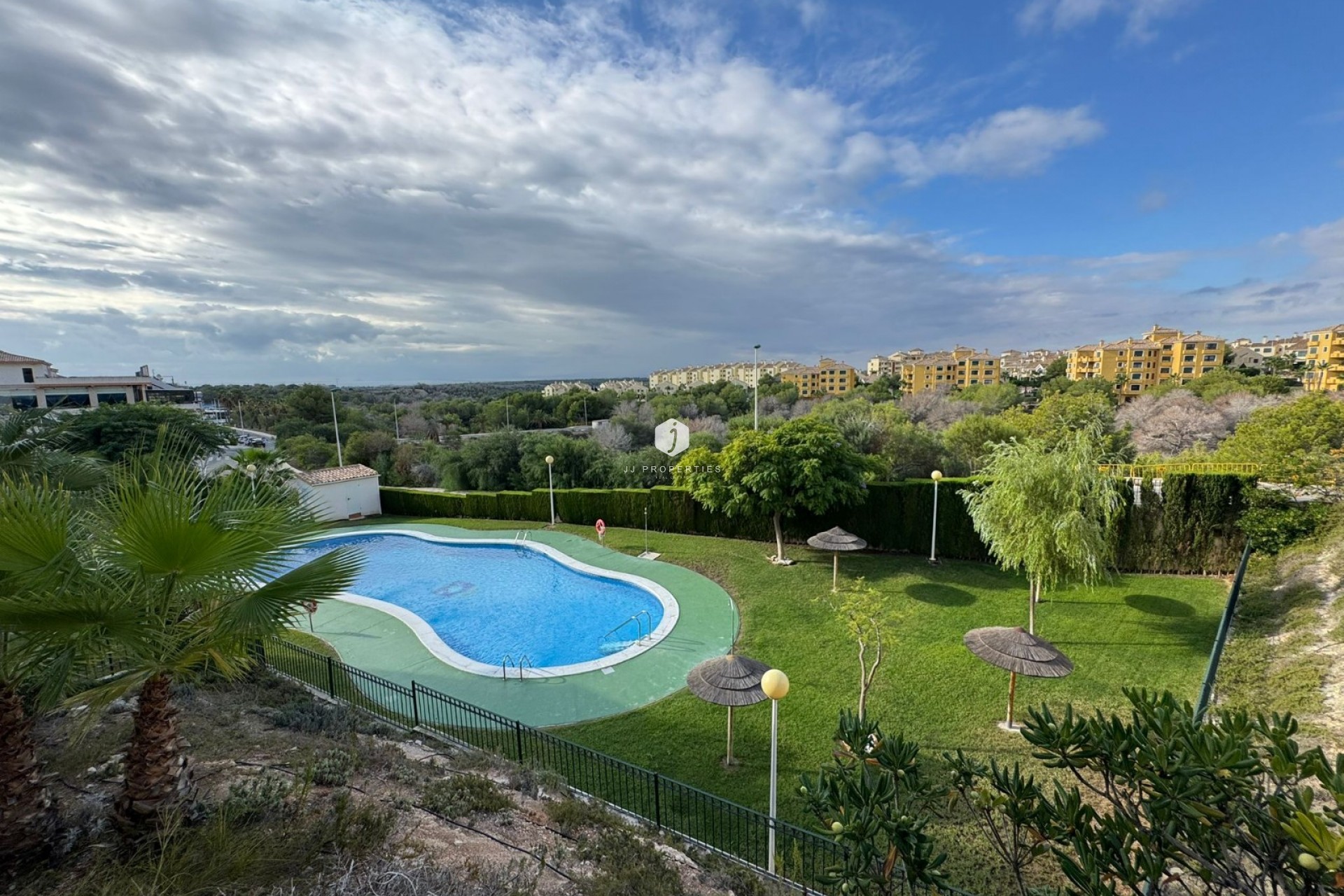 Segunda mano - Apartamento / piso -
Dehesa de Campoamor - Costa Blanca