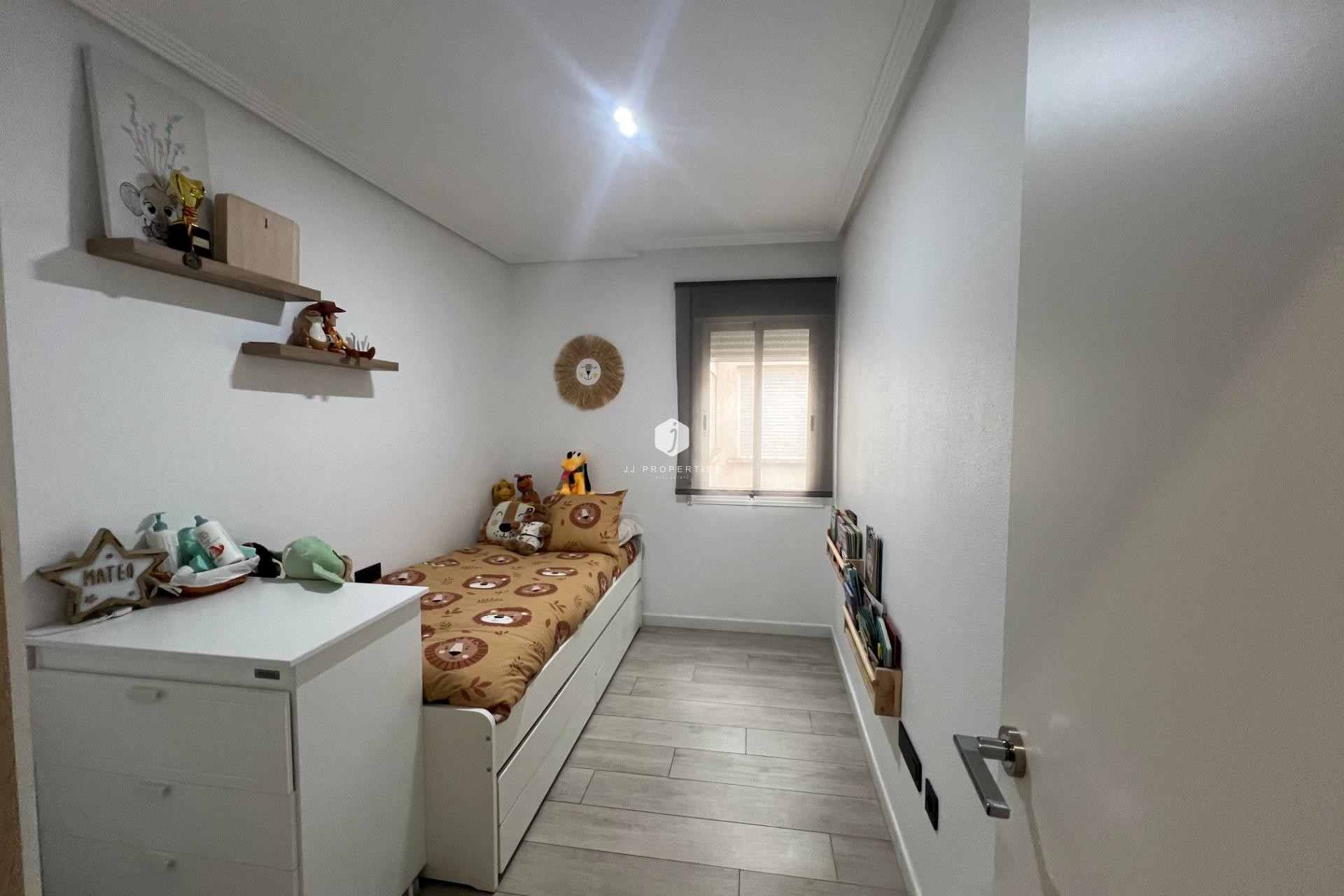 Segunda mano - Apartamento / piso -
Dolores - Comunidad Valenciana