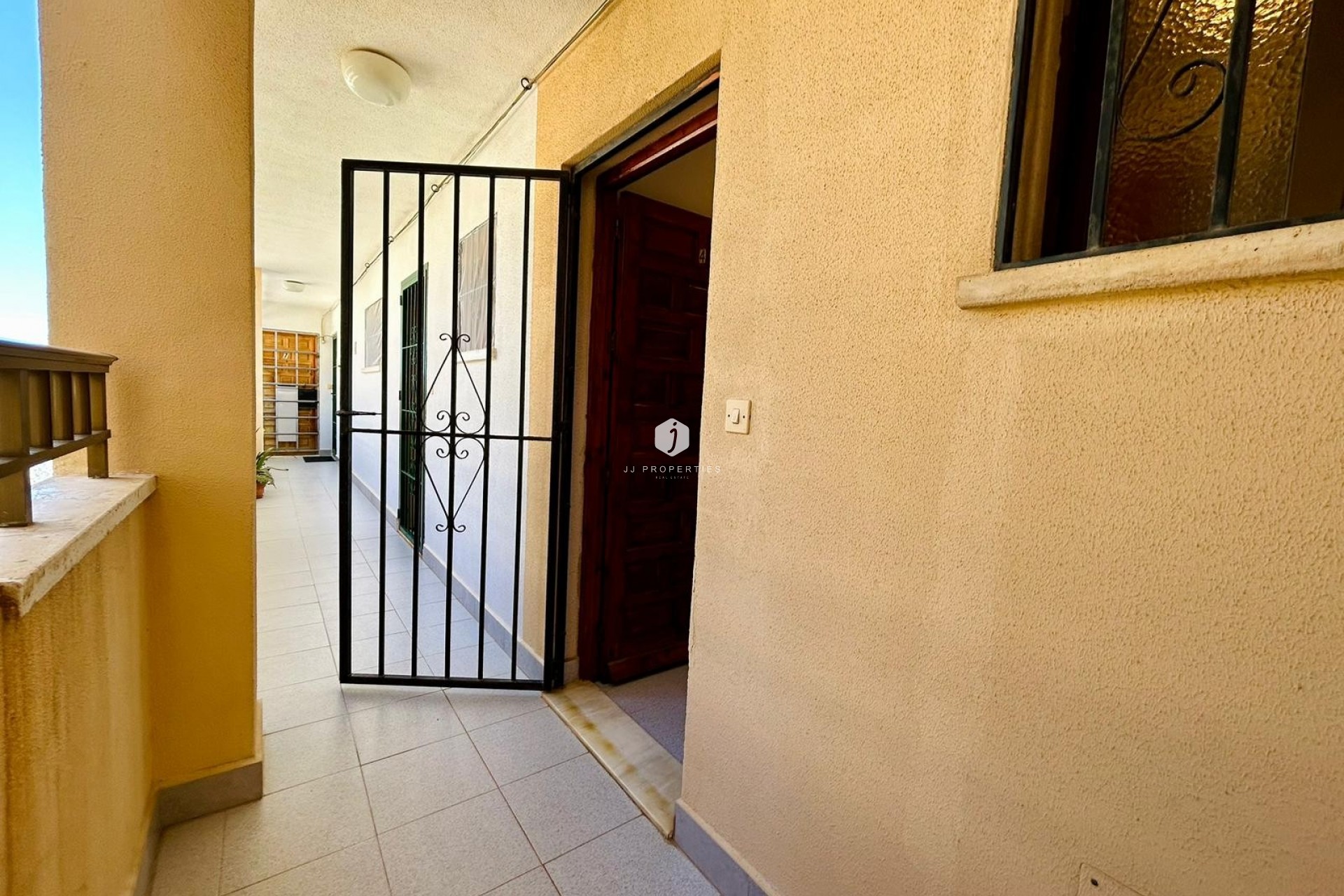 Segunda mano - Apartamento / piso -
El Chaparral - Inland