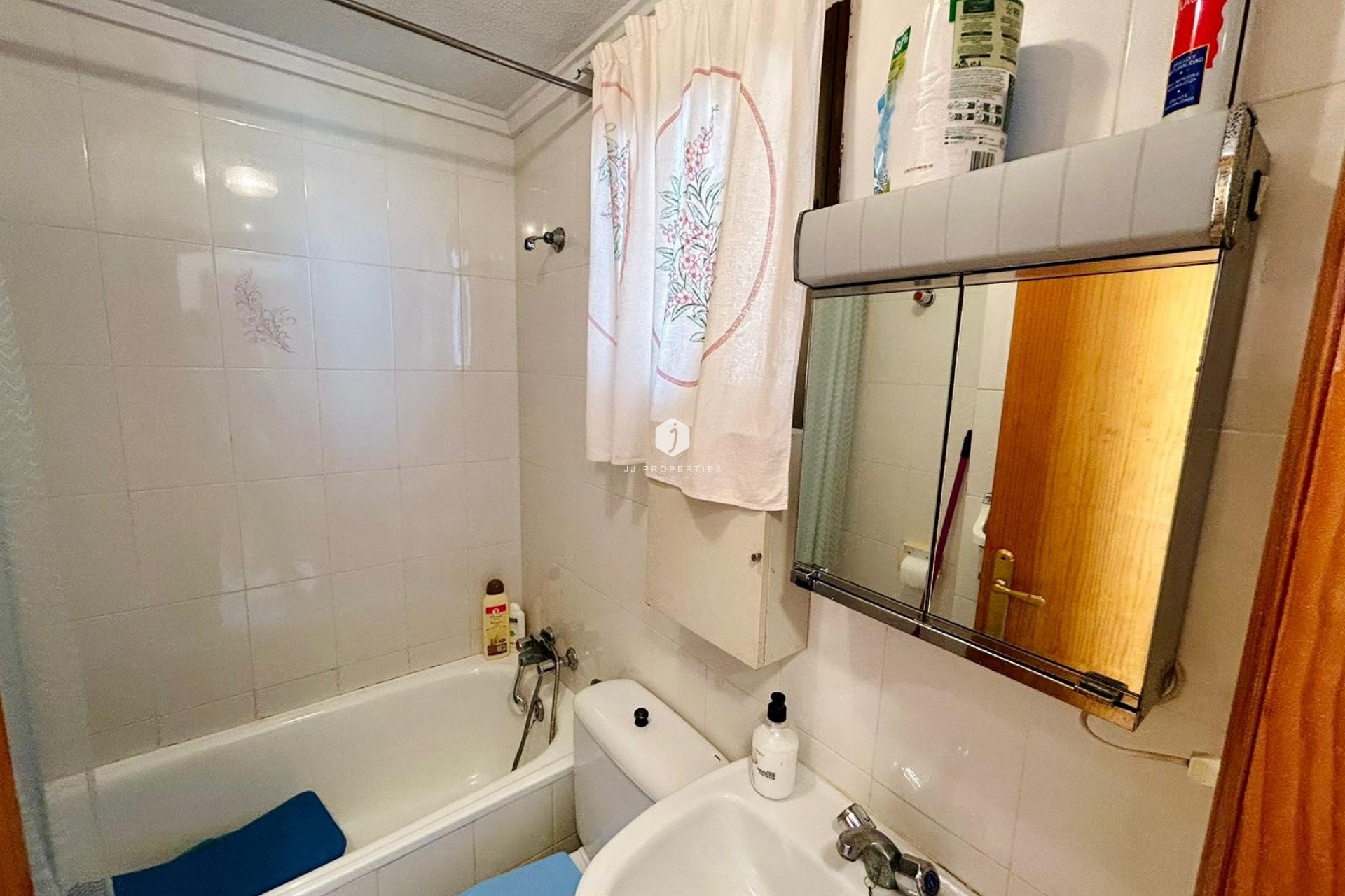 Segunda mano - Apartamento / piso -
El Chaparral - Inland