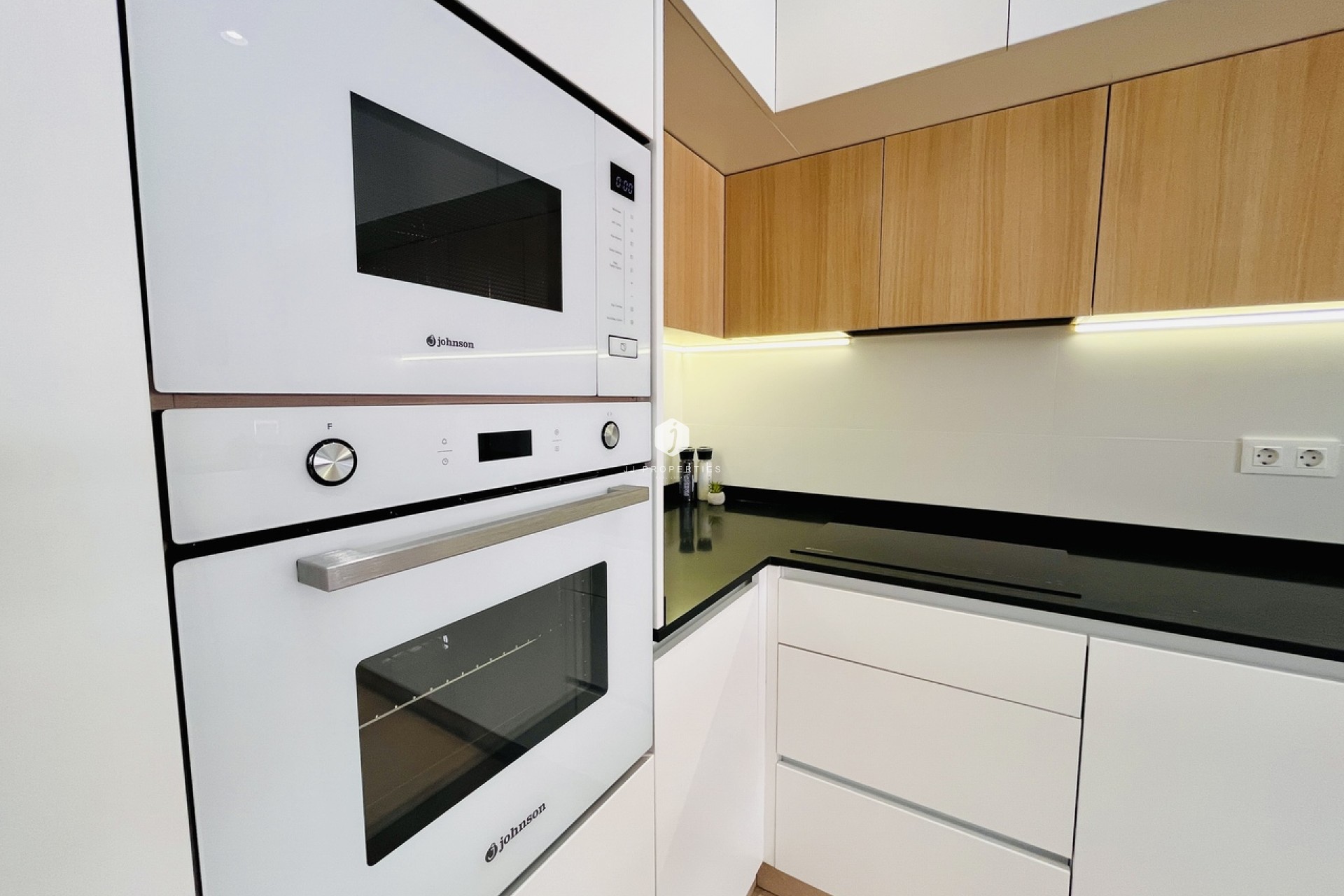 Segunda mano - Apartamento / piso -
El Raso - Costa Blanca