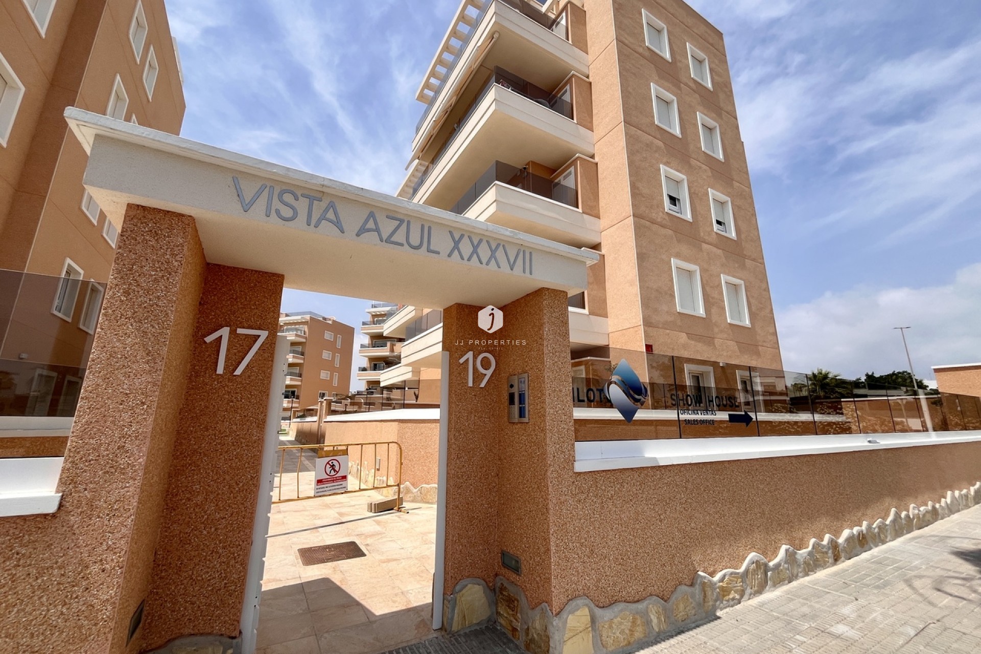 Segunda mano - Apartamento / piso -
El Raso - Costa Blanca