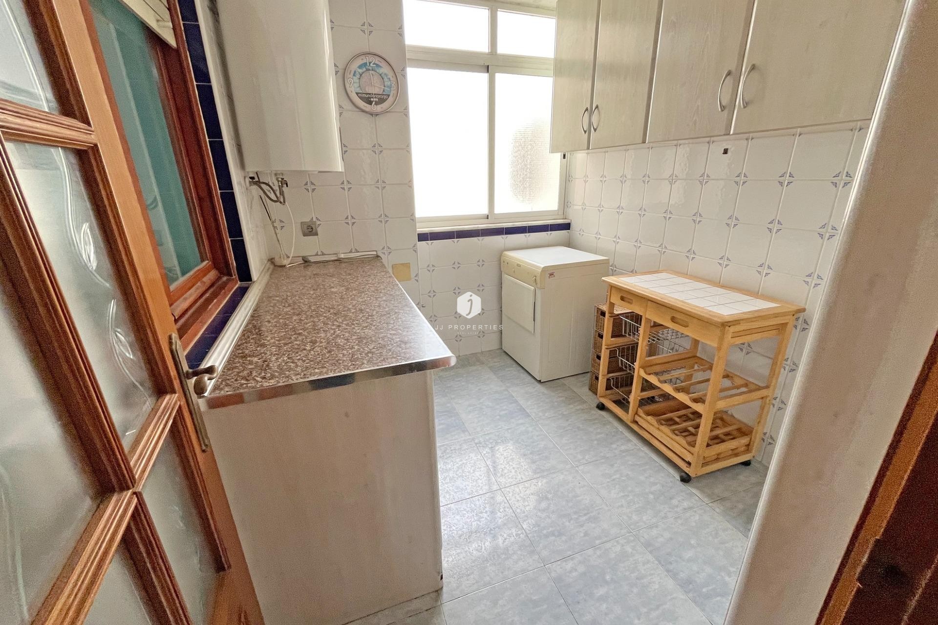Segunda mano - Apartamento / piso -
Formentera del Segura - Los Palacios