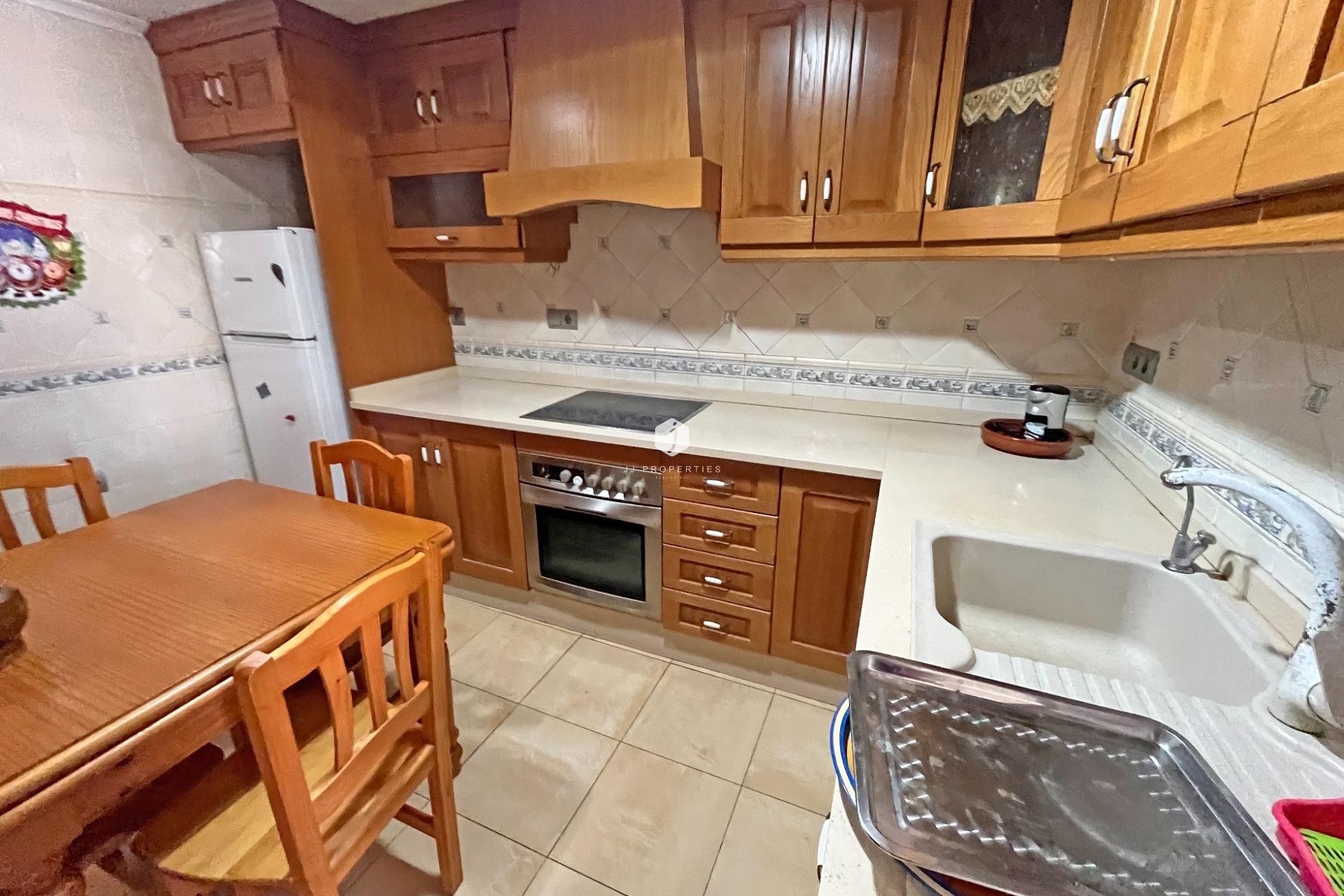 Segunda mano - Apartamento / piso -
Formentera del Segura - Palacios