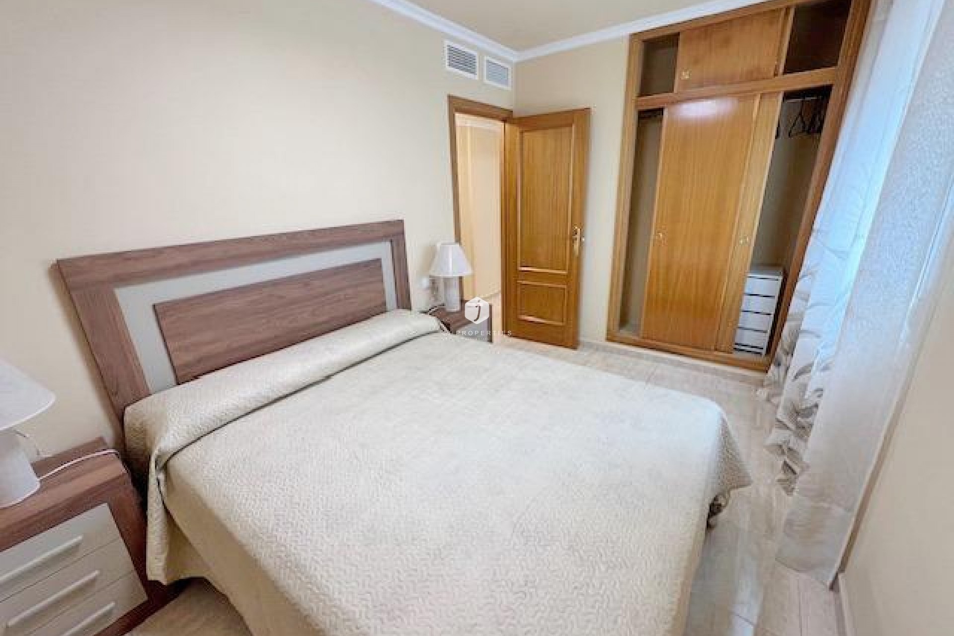 Segunda mano - Apartamento / piso -
Guardamar del Segura - puerto deportivo