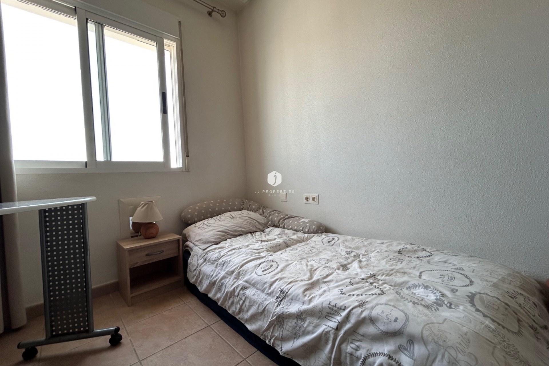 Segunda mano - Apartamento / piso -
Jacarilla - Inland