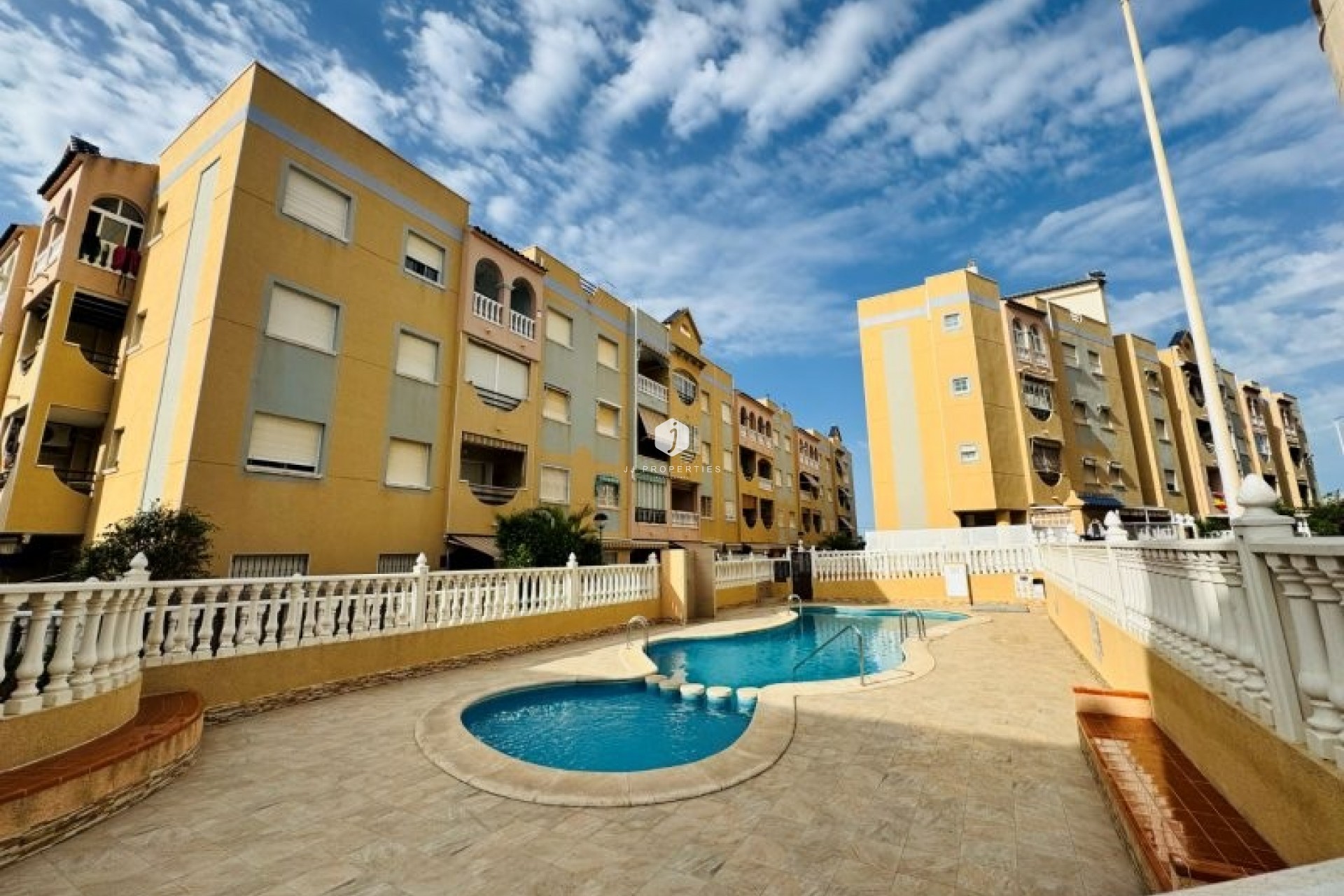 Segunda mano - Apartamento / piso -
La Mata - Costa Blanca