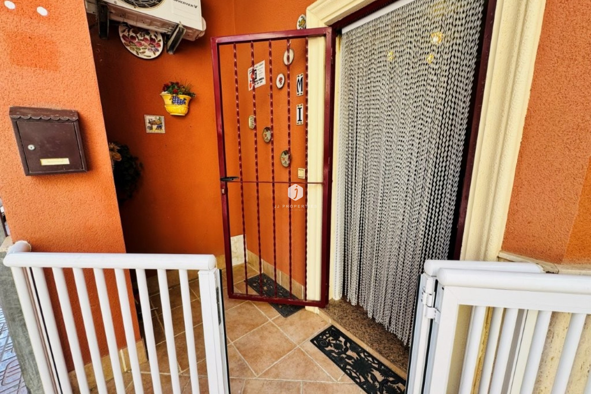 Segunda mano - Apartamento / piso -
La Mata - Costa Blanca