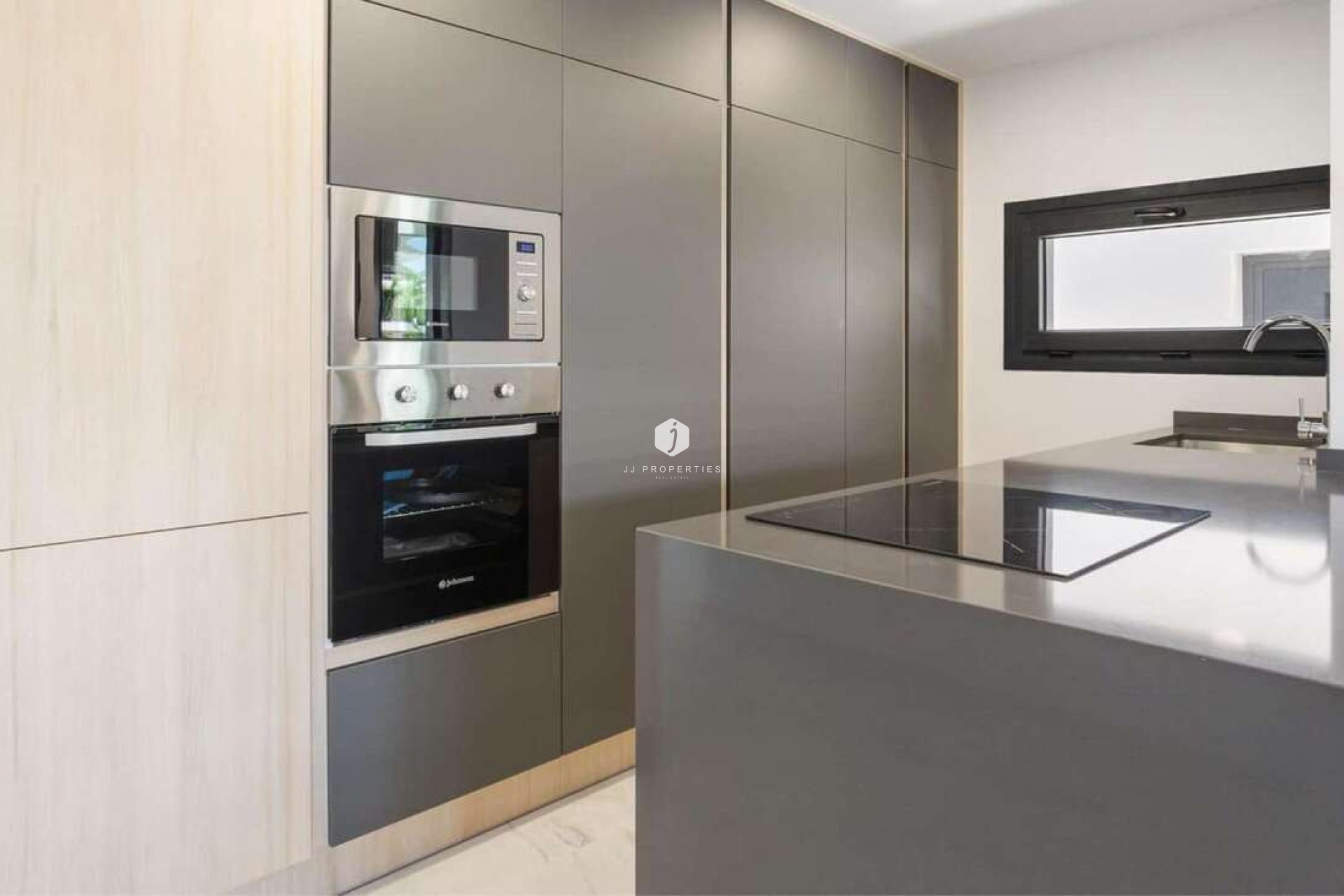 Segunda mano - Apartamento / piso -
Los Altos - Costa Blanca