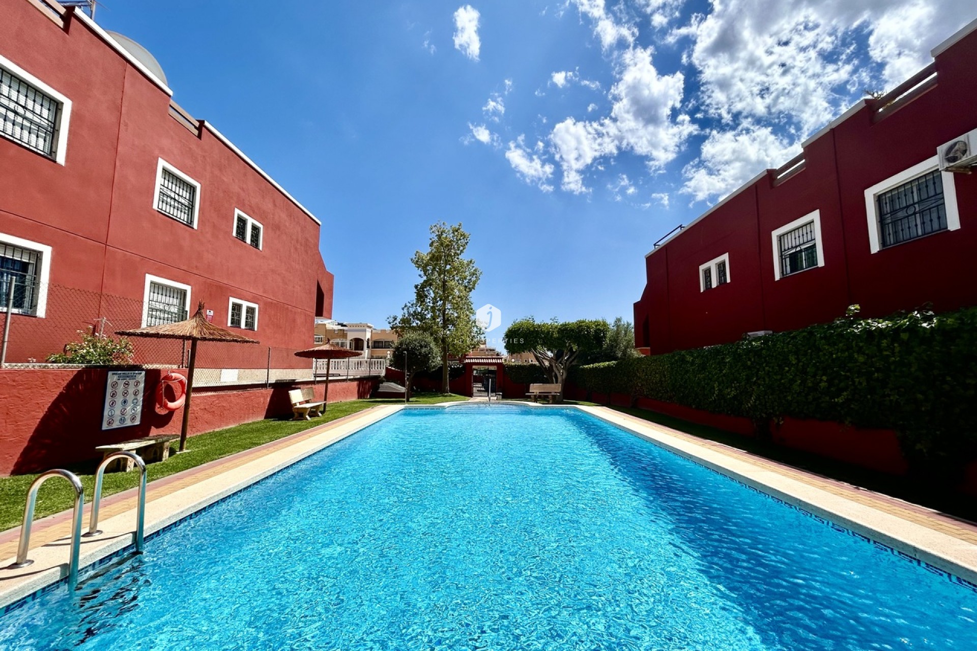 Segunda mano - Apartamento / piso -
Los Altos - Costa Blanca