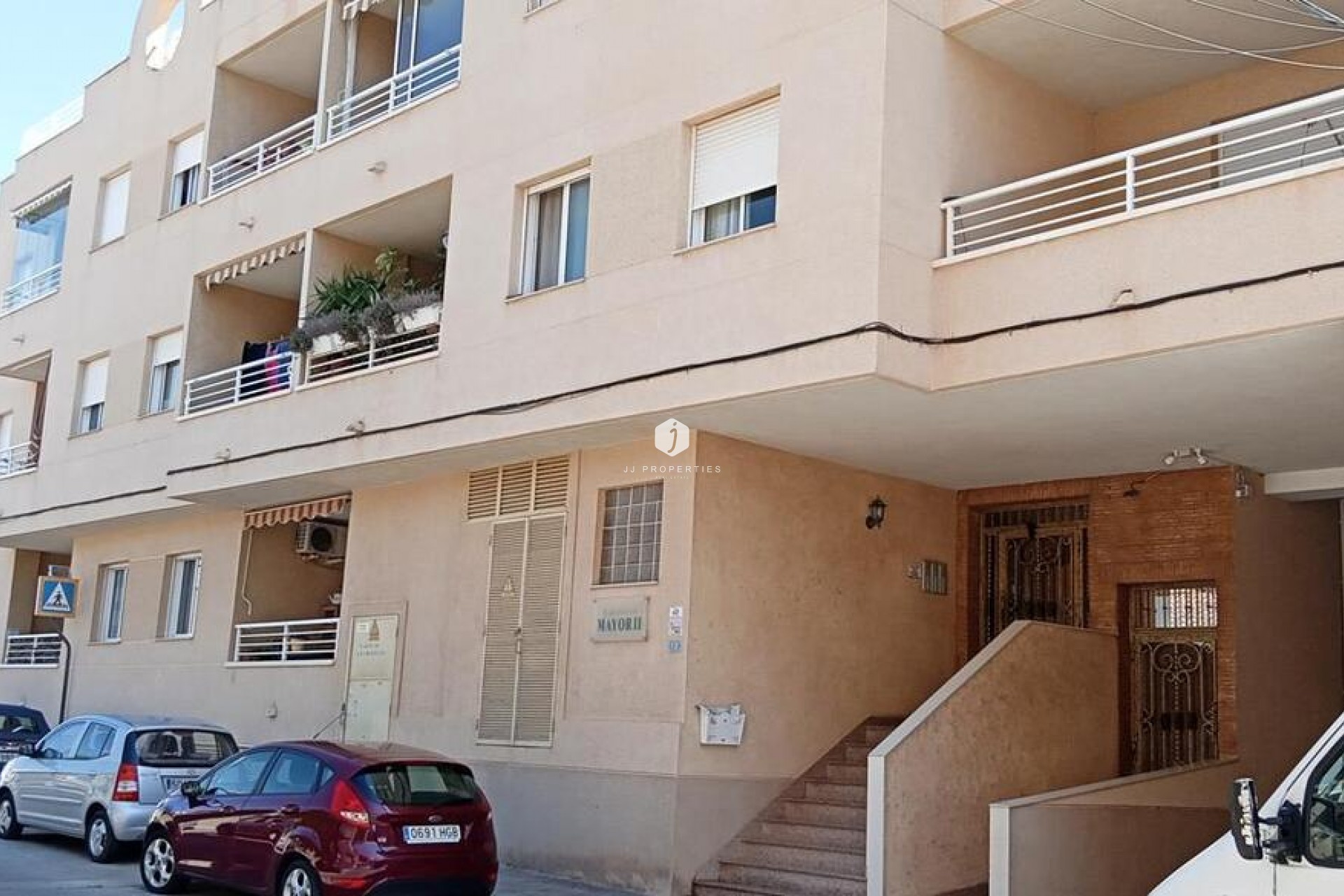 Segunda mano - Apartamento / piso -
Los Montesinos - PUEBLO CENTRO