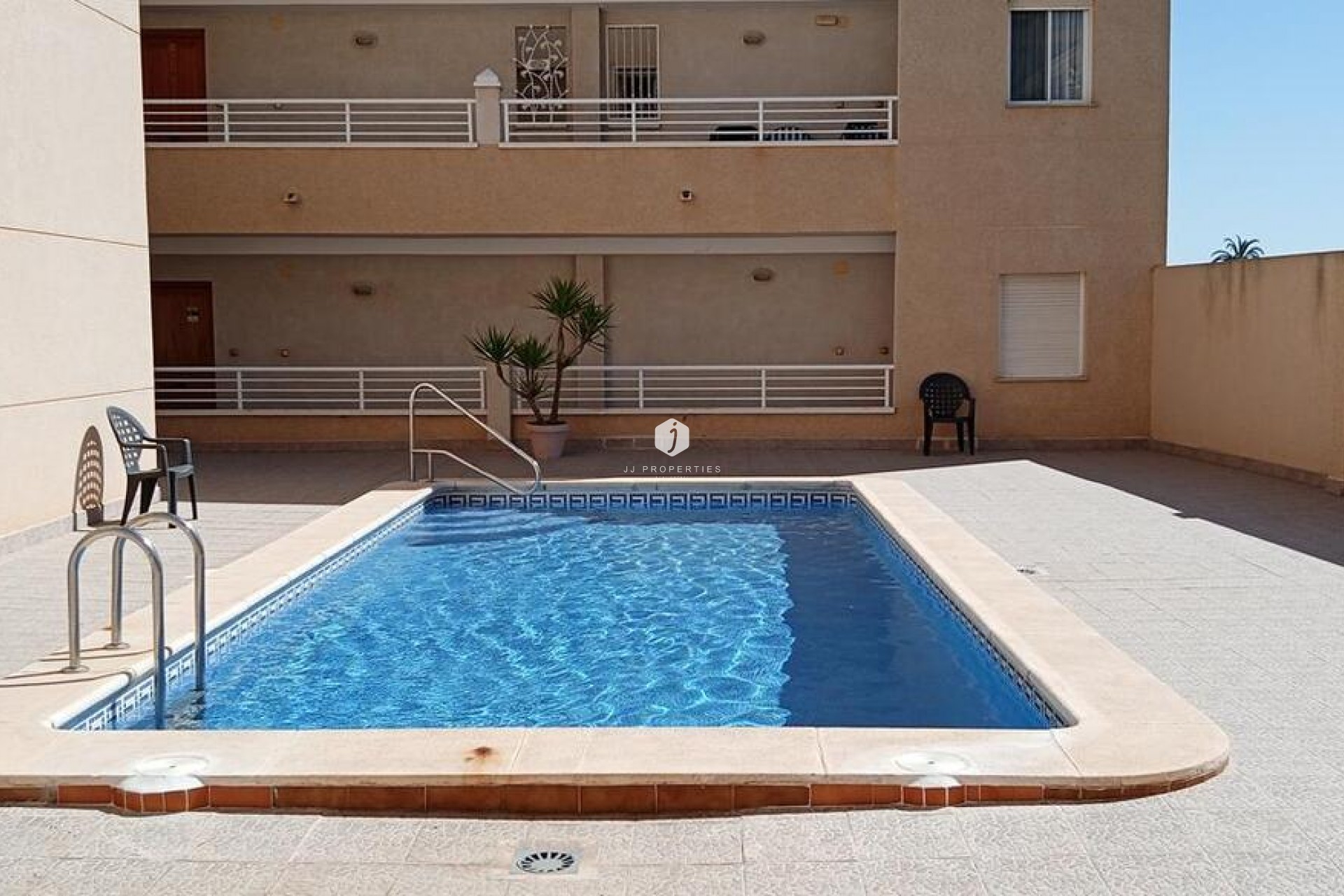 Segunda mano - Apartamento / piso -
Los Montesinos - PUEBLO CENTRO