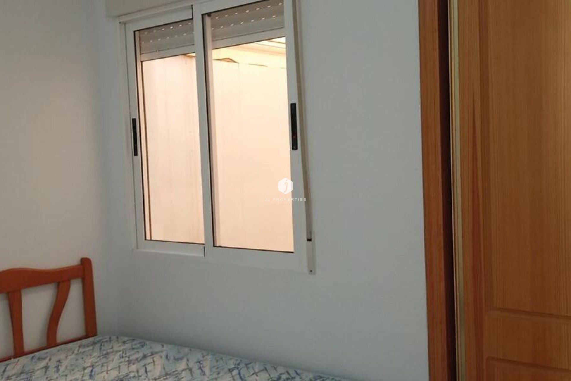 Segunda mano - Apartamento / piso -
Los Montesinos - PUEBLO CENTRO