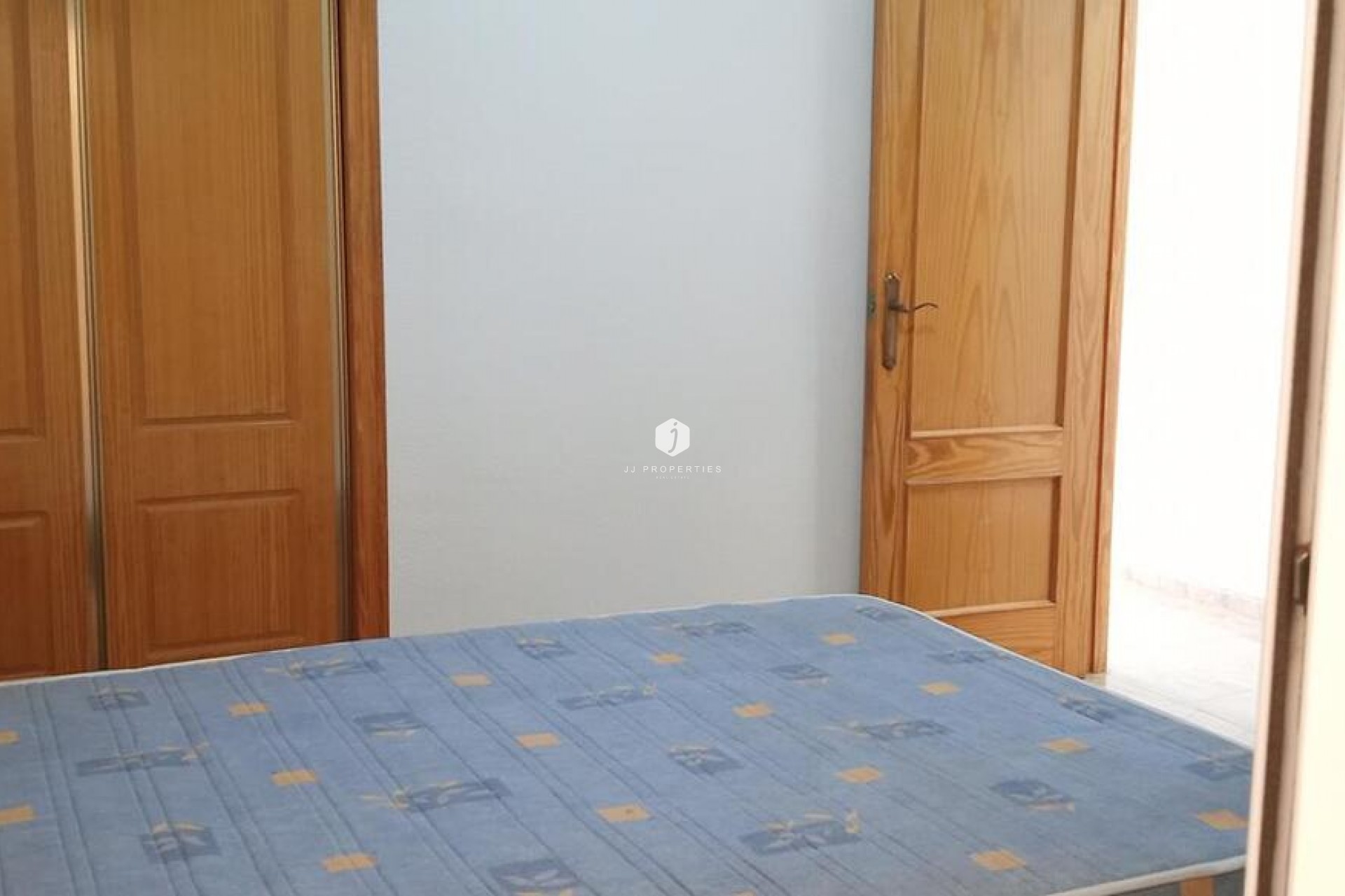 Segunda mano - Apartamento / piso -
Los Montesinos - PUEBLO CENTRO