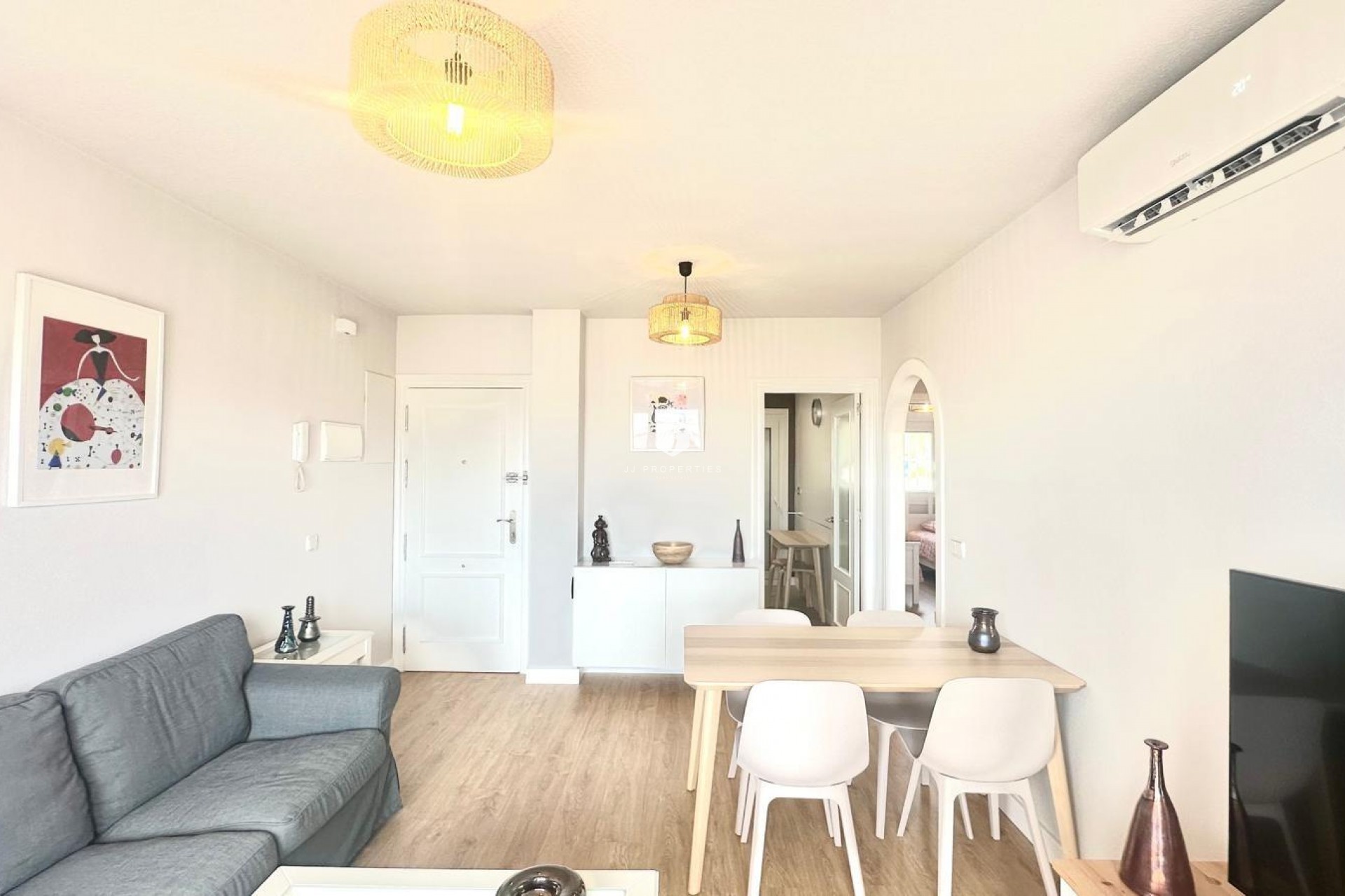 Segunda mano - Apartamento / piso -
Orihuela Costa - Campoamor