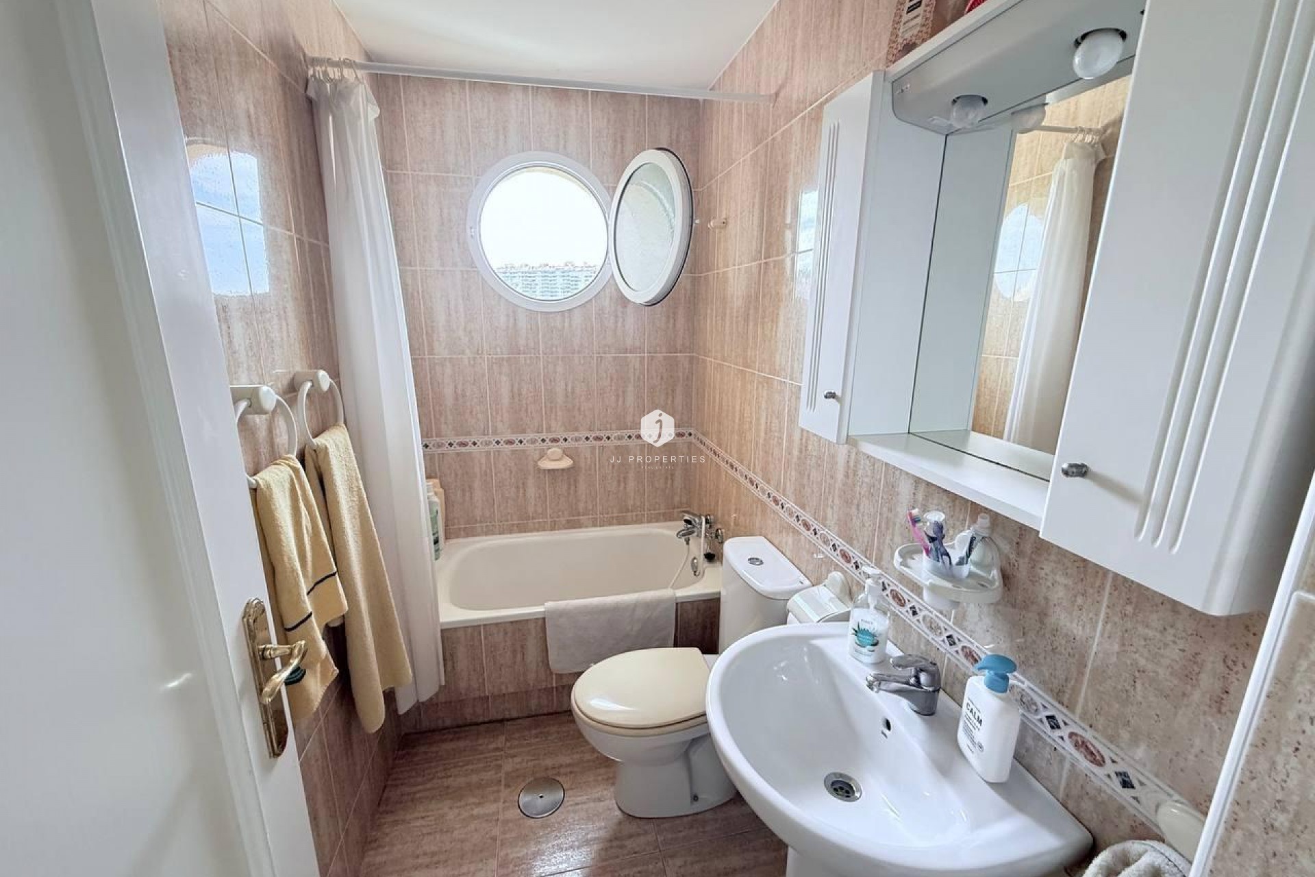 Segunda mano - Apartamento / piso -
Orihuela Costa - Campoamor