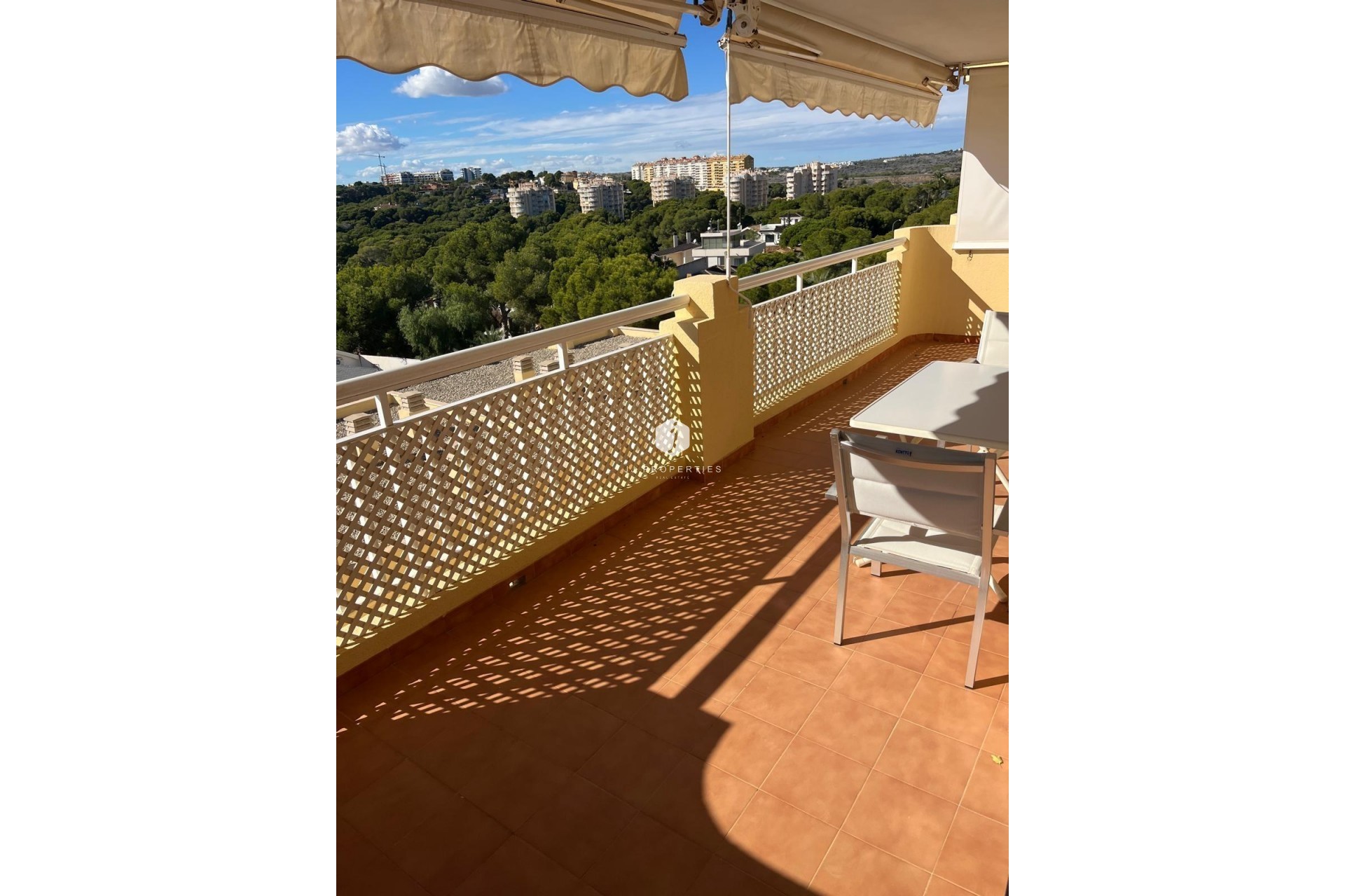 Segunda mano - Apartamento / piso -
Orihuela Costa - Campoamor