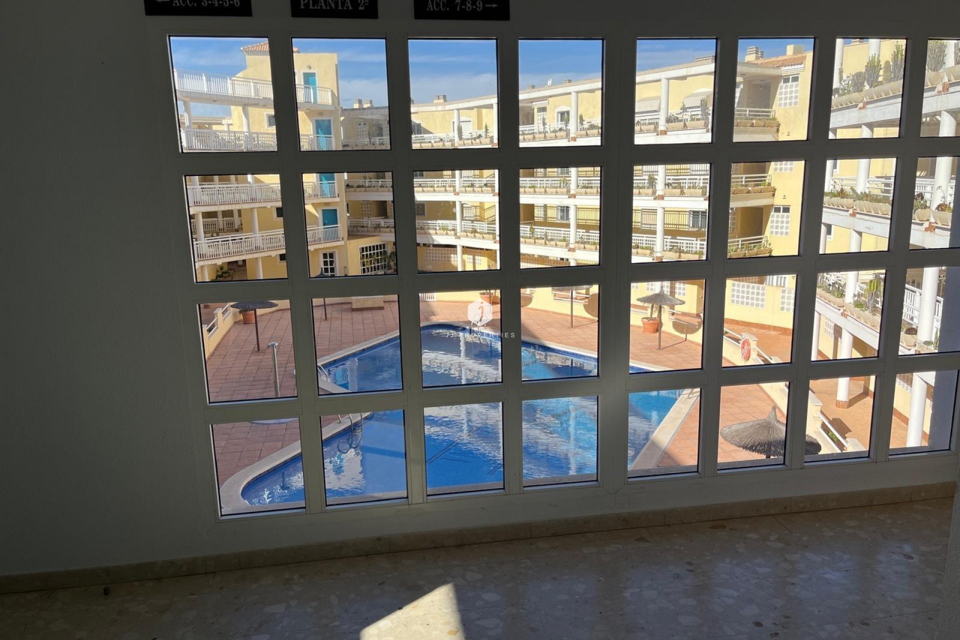 Segunda mano - Apartamento / piso -
Orihuela Costa - Campoamor