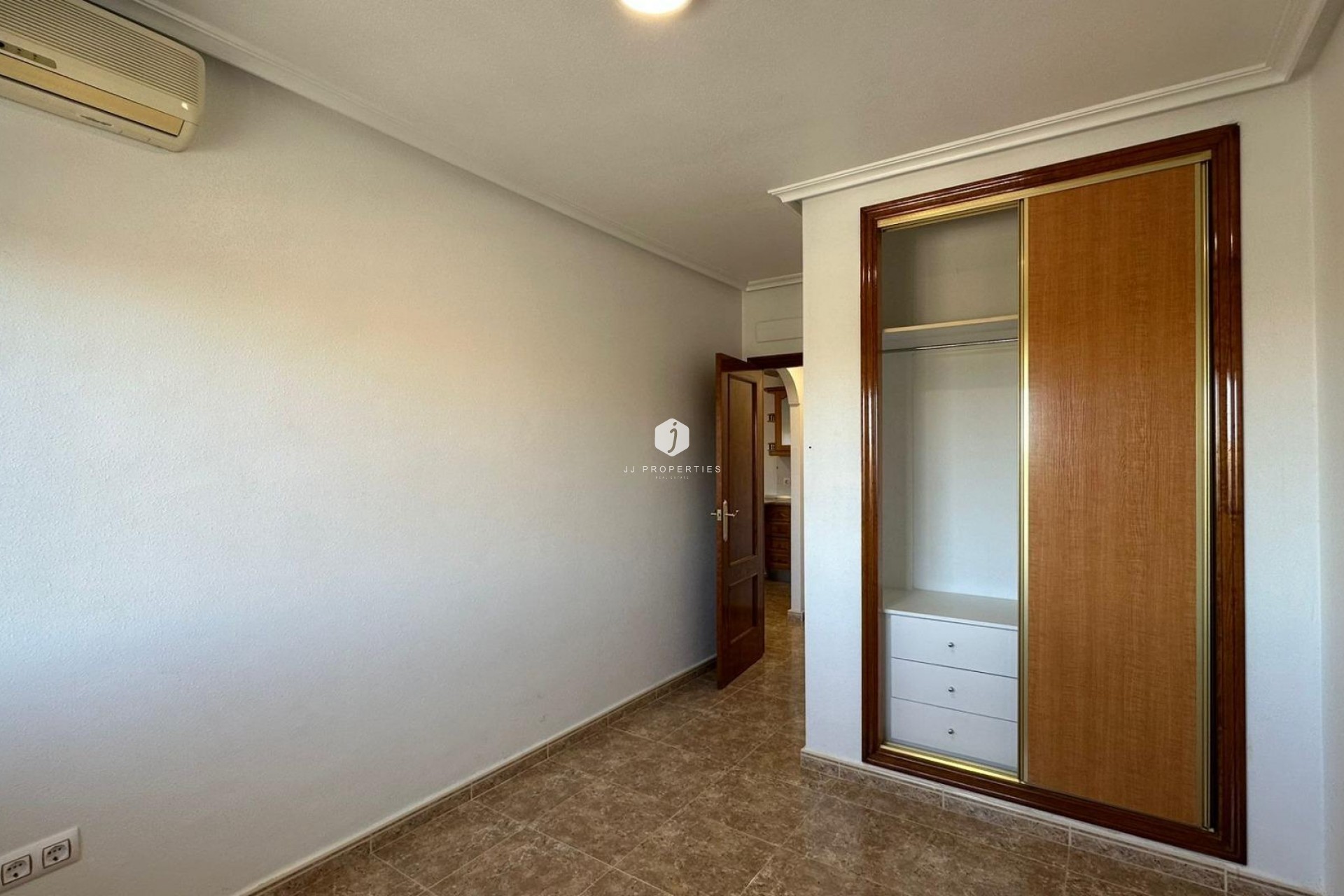 Segunda mano - Apartamento / piso -
Orihuela Costa - Campoamor