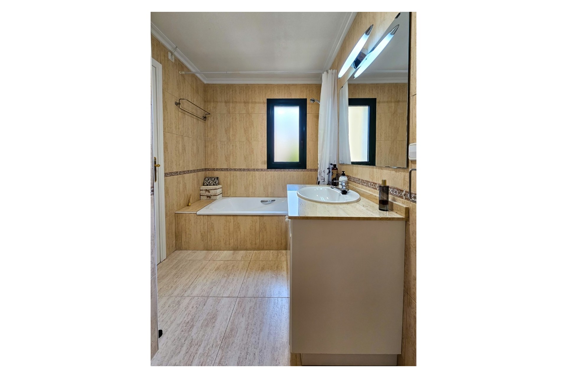 Segunda mano - Apartamento / piso -
Orihuela Costa - Costa Blanca