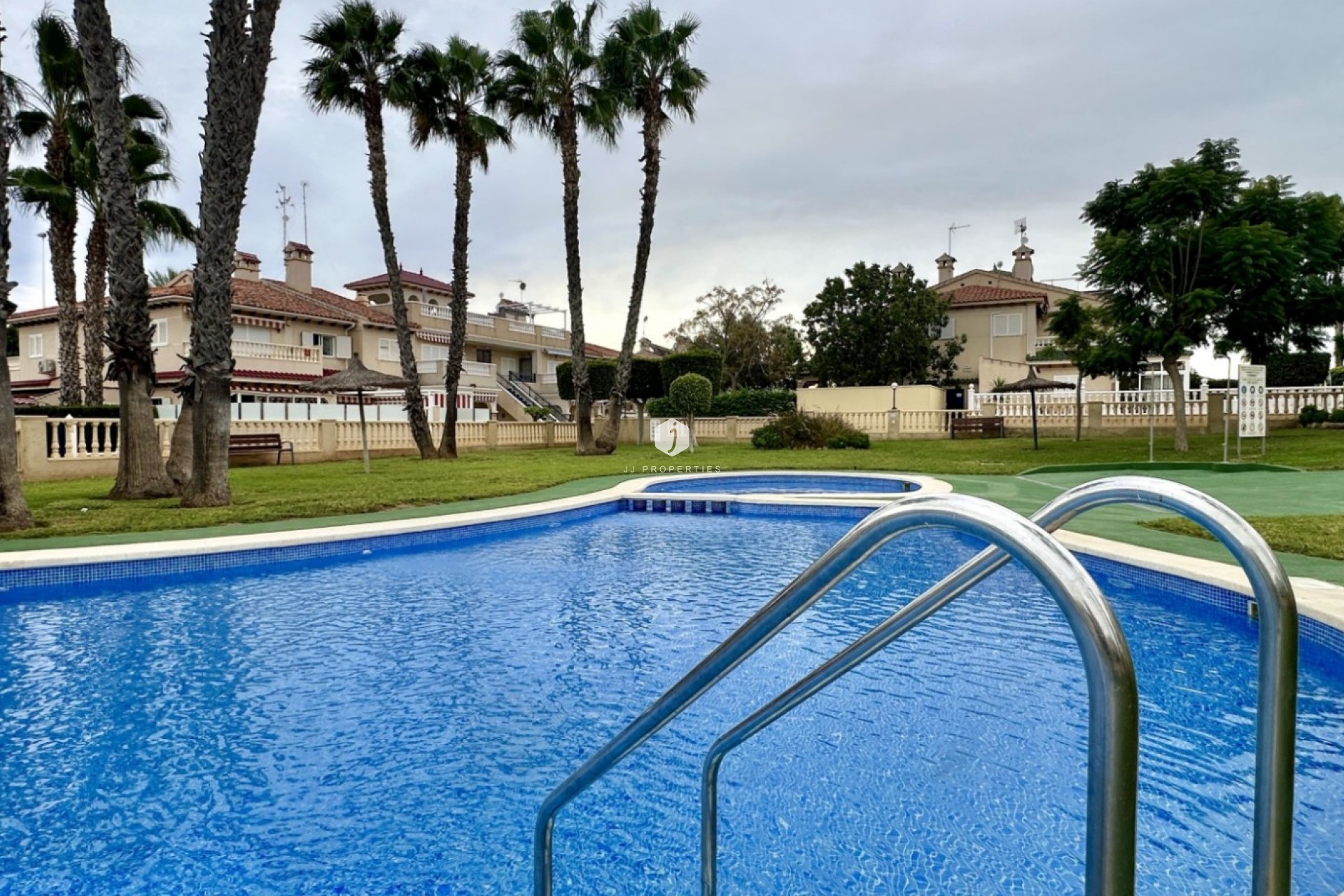 Segunda mano - Apartamento / piso -
Orihuela Costa - Costa Blanca