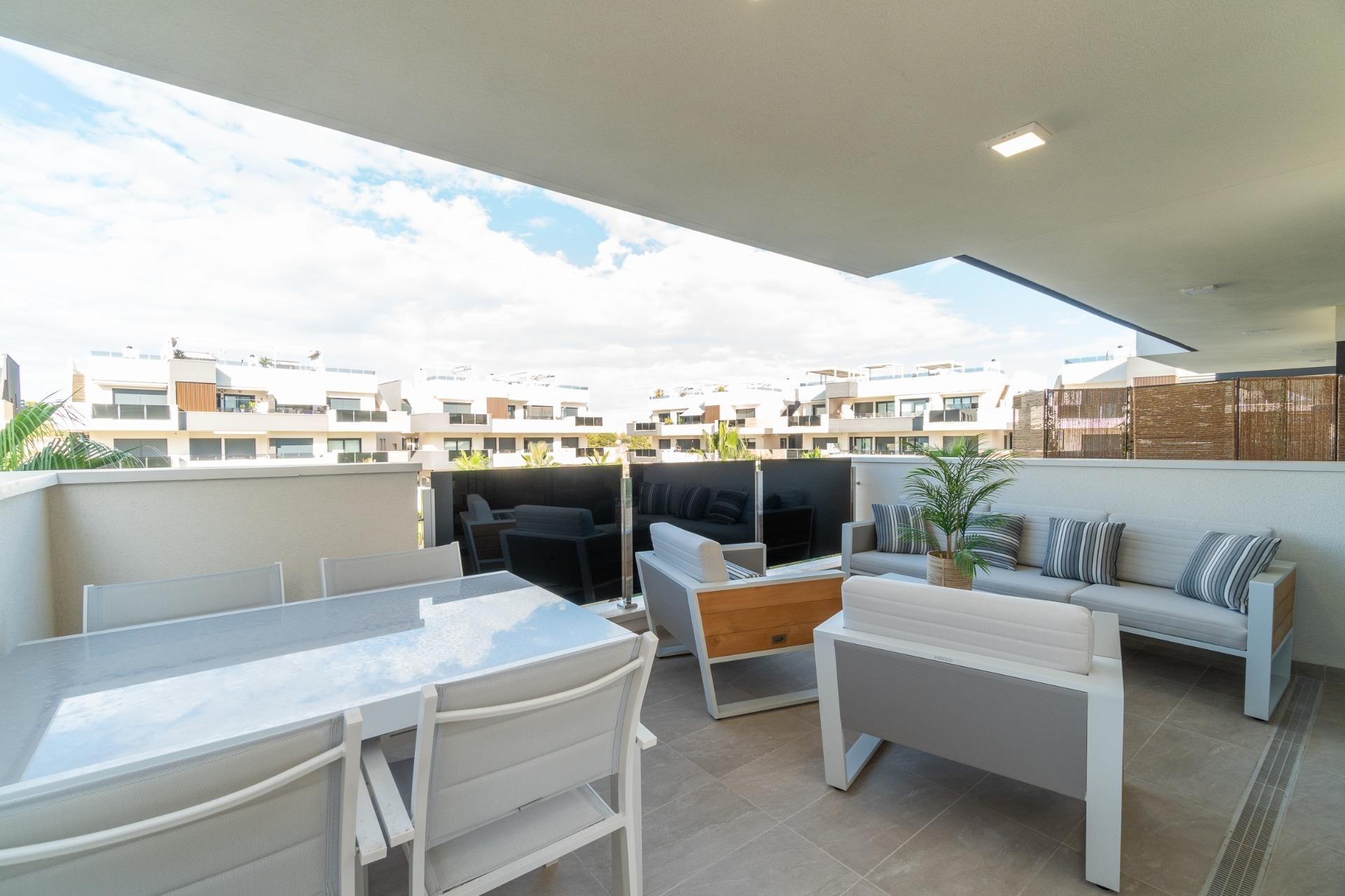 Segunda mano - Apartamento / piso -
Orihuela Costa - Las Mimosas