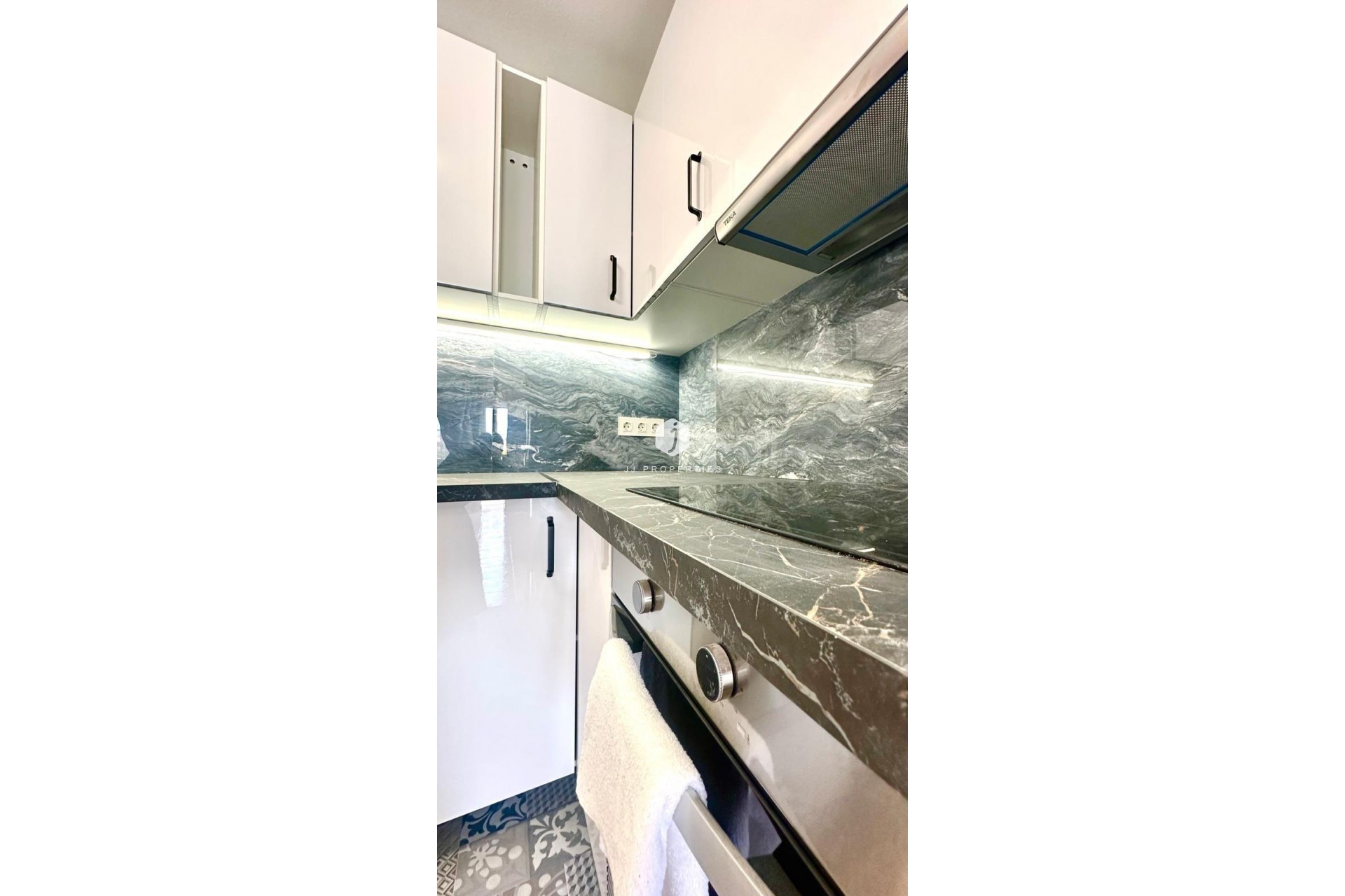 Segunda mano - Apartamento / piso -
Orihuela Costa - Playa Flamenca