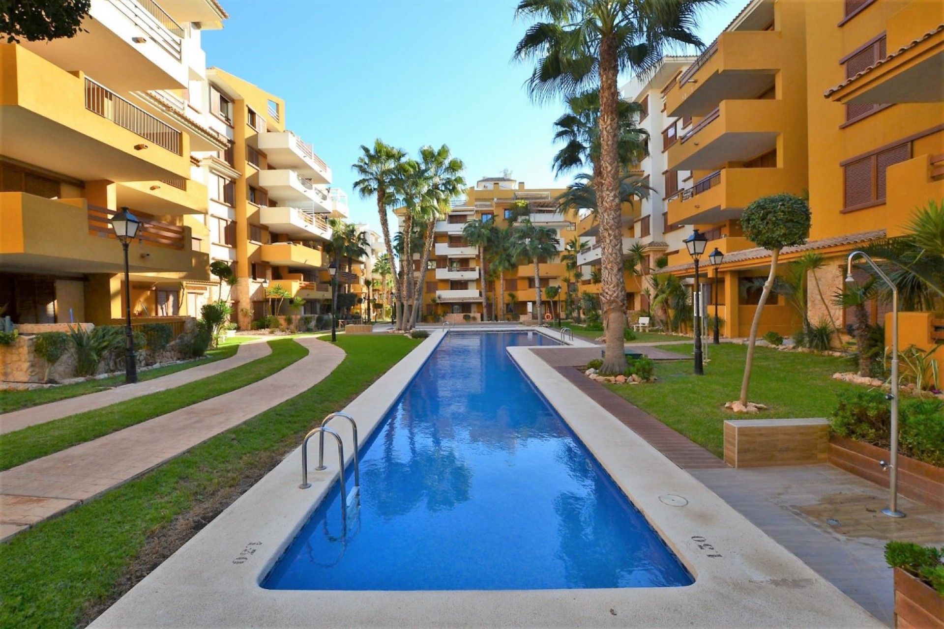 Segunda mano - Apartamento / piso -
Orihuela Costa - Punta Prima