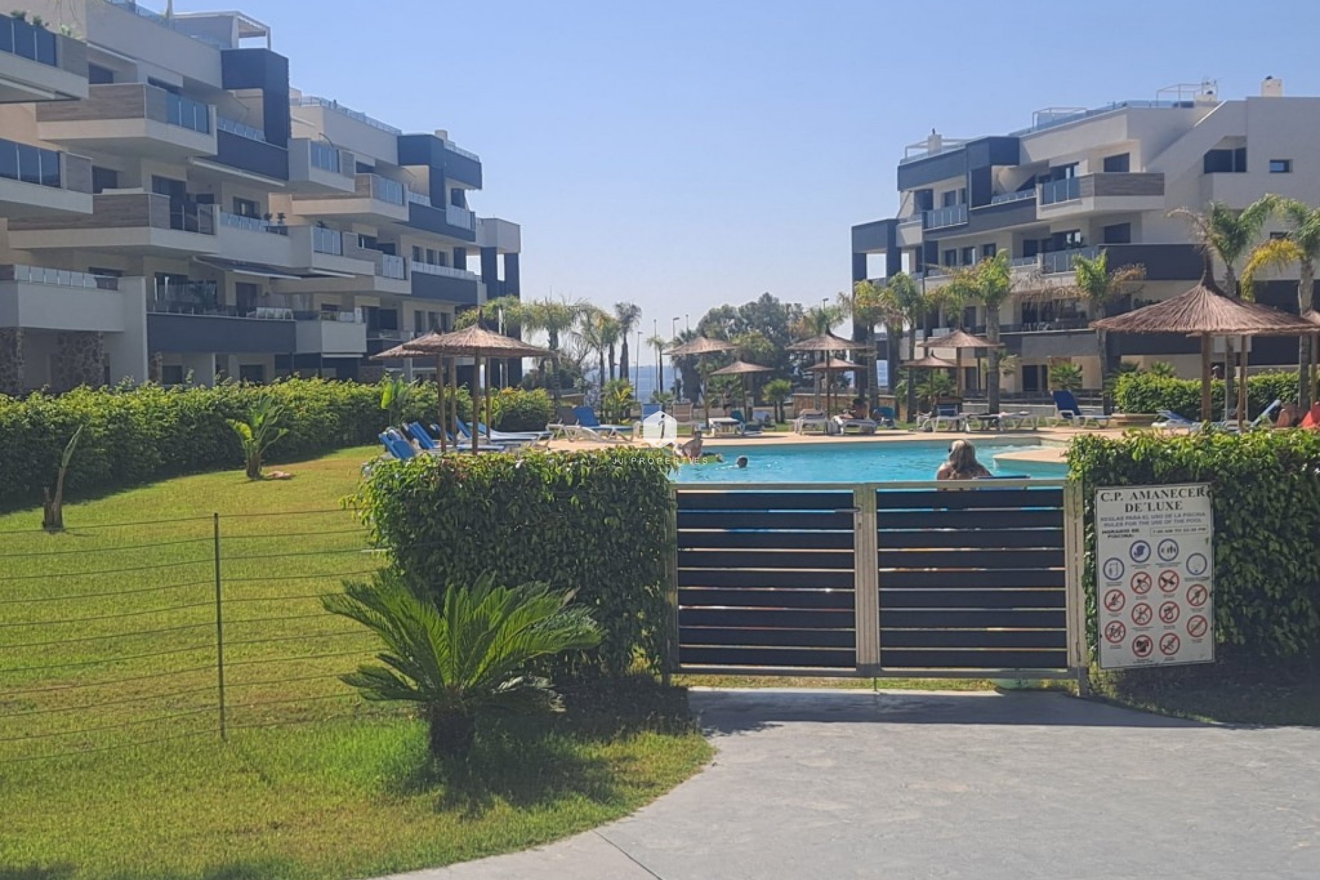 Segunda mano - Apartamento / piso -
Playa Flamenca - Costa Blanca