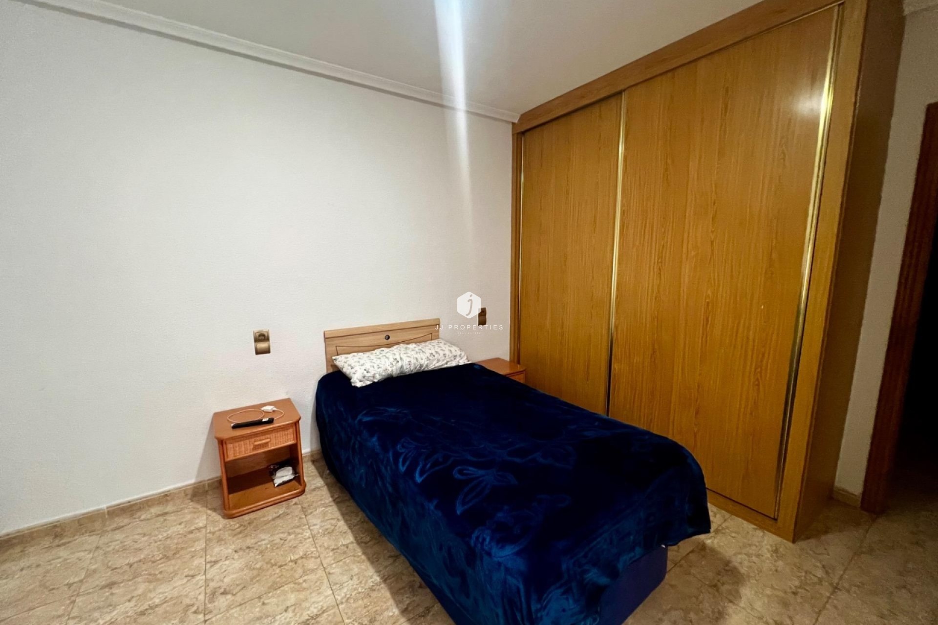 Segunda mano - Apartamento / piso -
Rojales