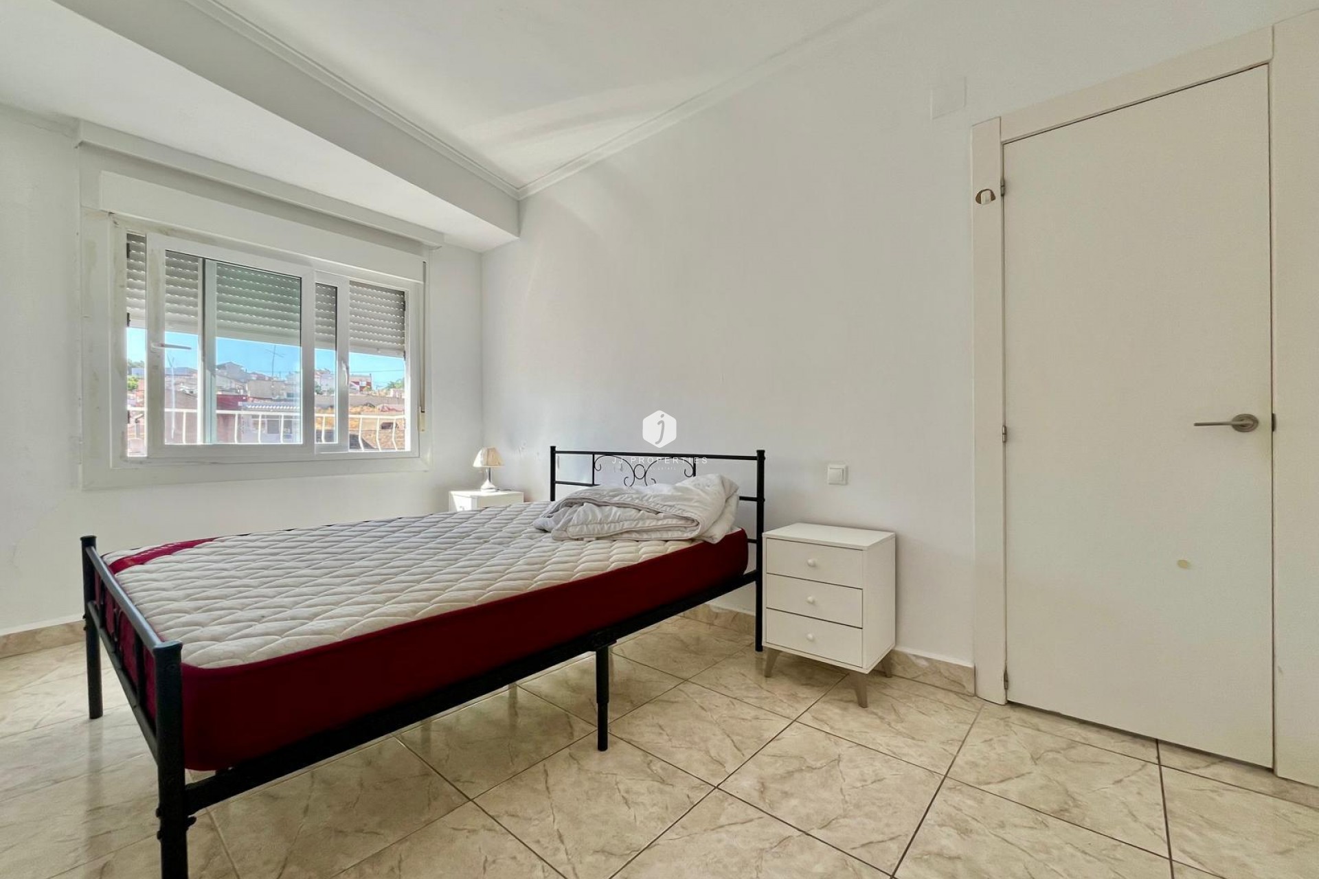 Segunda mano - Apartamento / piso -
Rojales