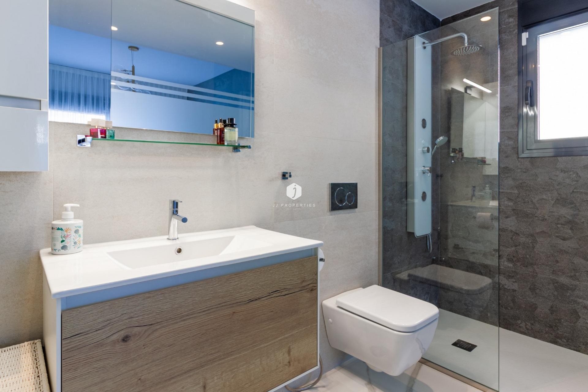 Segunda mano - Apartamento / piso -
San Miguel de Salinas - Bellavista