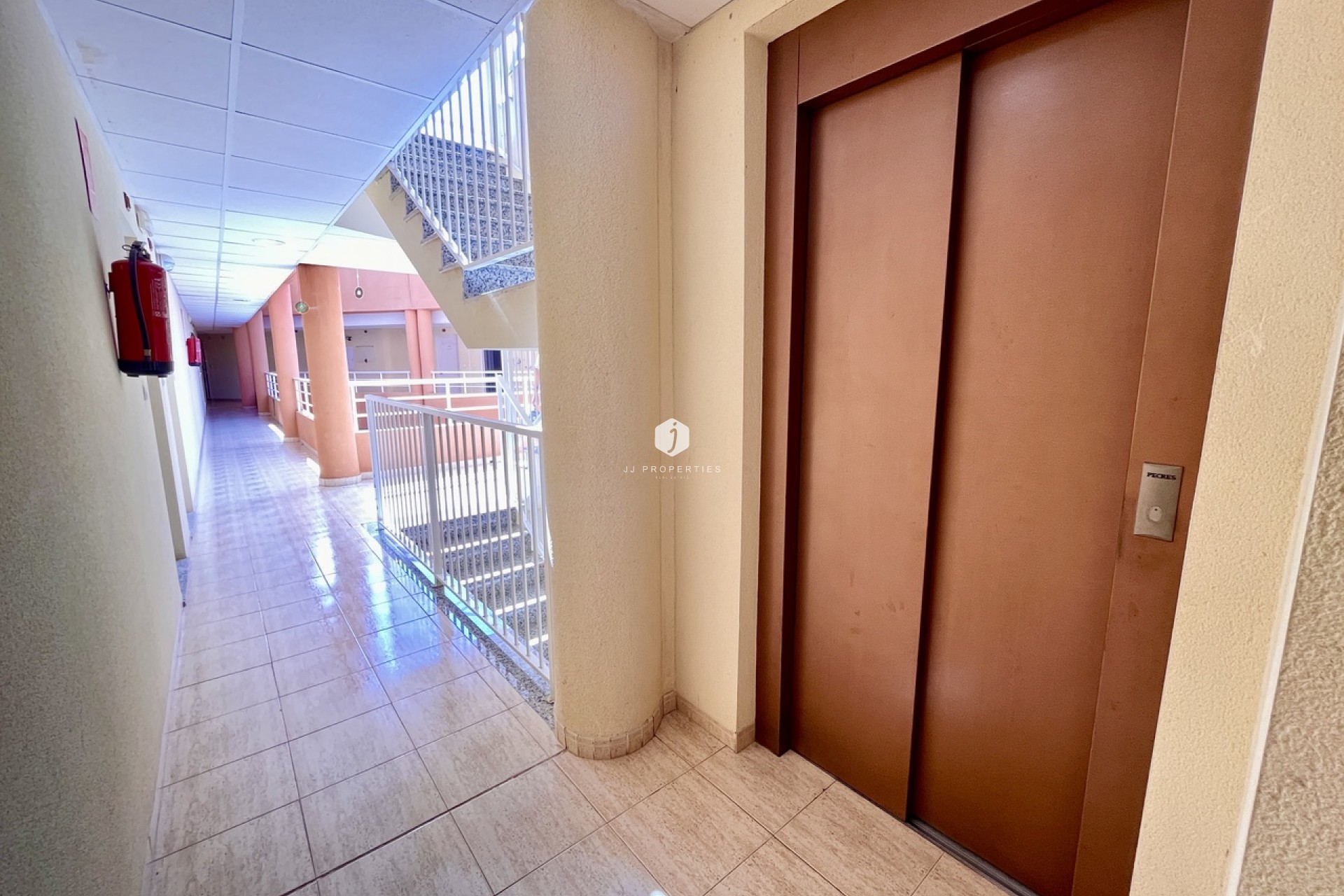 Segunda mano - Apartamento / piso -
San Miguel de Salinas - Inland