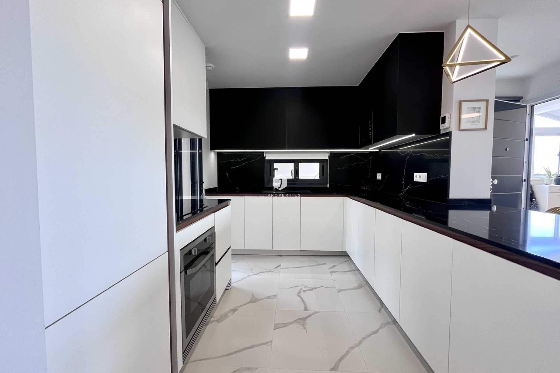 Segunda mano - Apartamento / piso -
San Miguel de Salinas - Inland