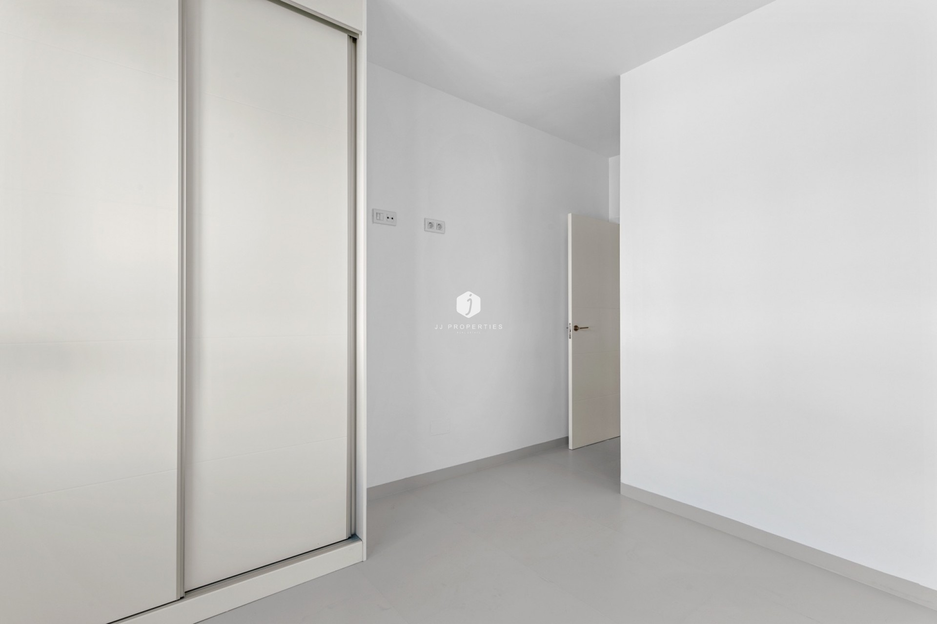 Segunda mano - Apartamento / piso -
San Miguel de Salinas - Inland