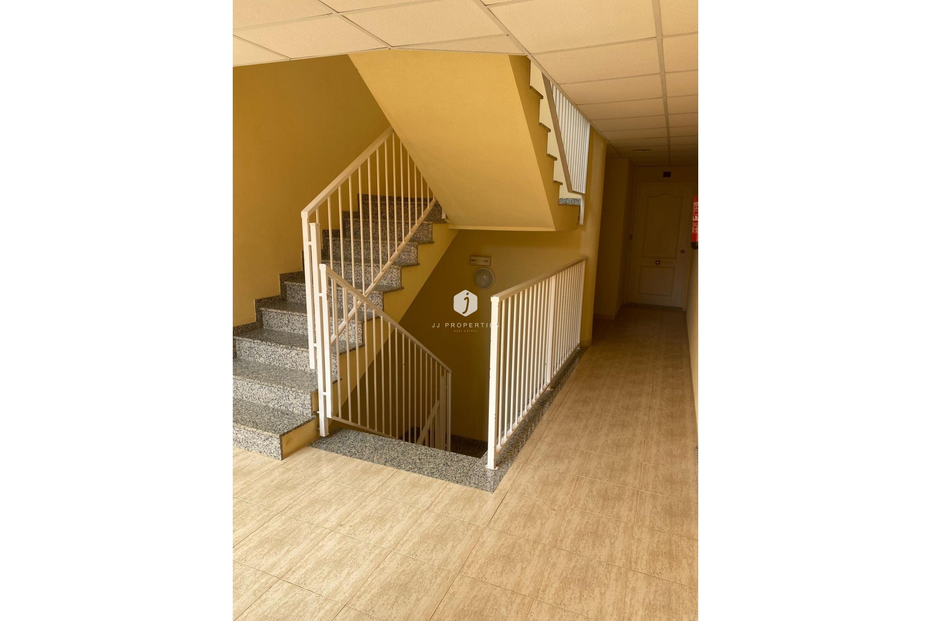 Segunda mano - Apartamento / piso -
San Miguel de Salinas - Pueblo 9