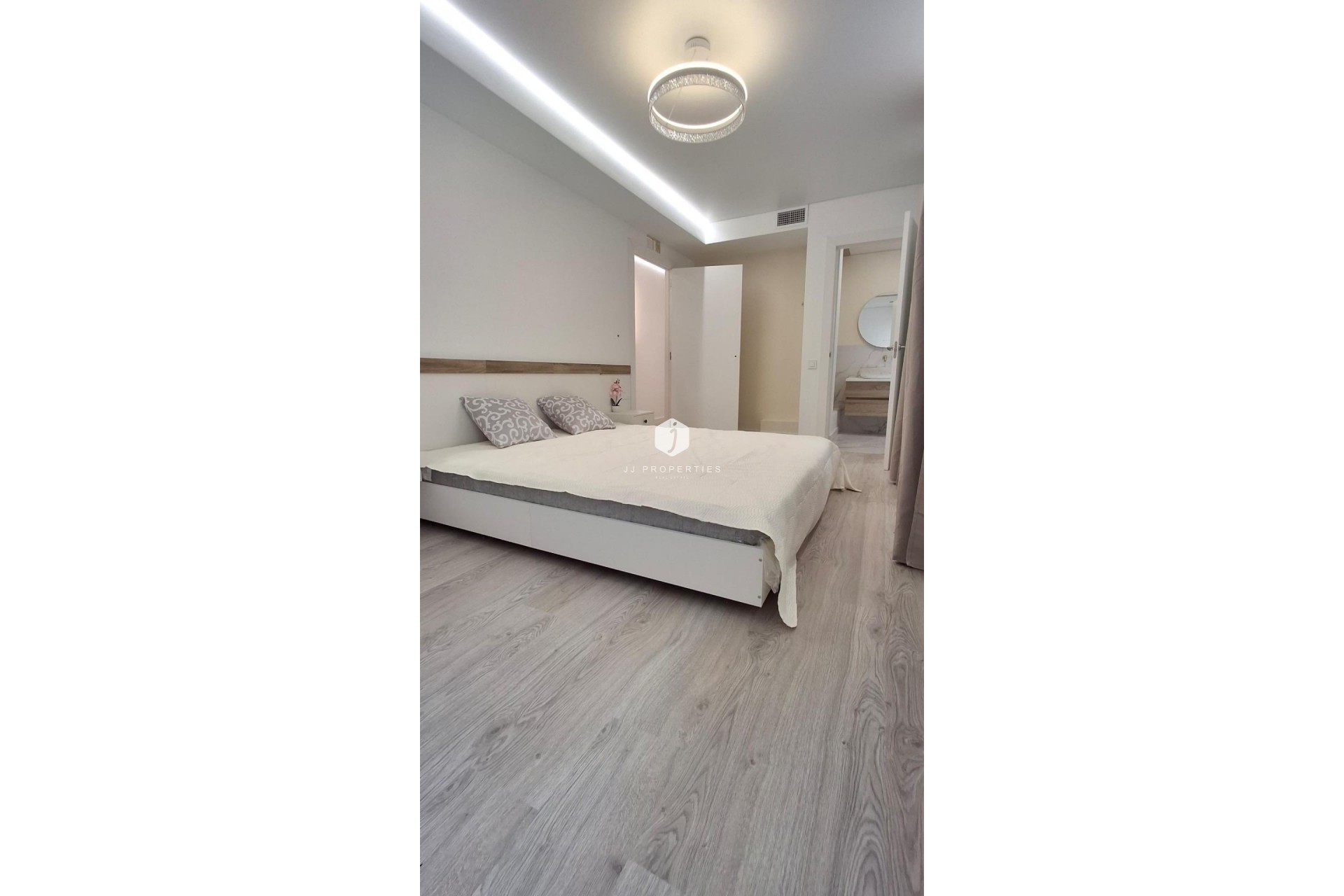 Segunda mano - Apartamento / piso -
Torrevieja - Acequion