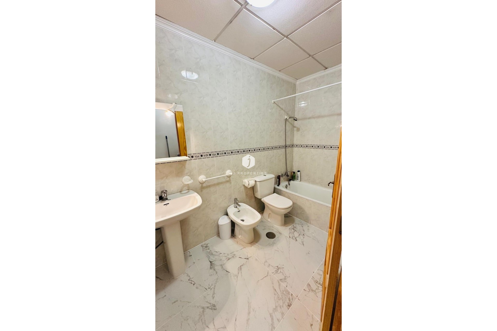 Segunda mano - Apartamento / piso -
Torrevieja - Acequion
