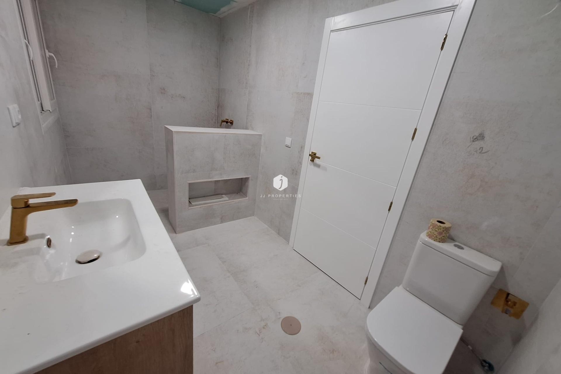 Segunda mano - Apartamento / piso -
Torrevieja - Acequion